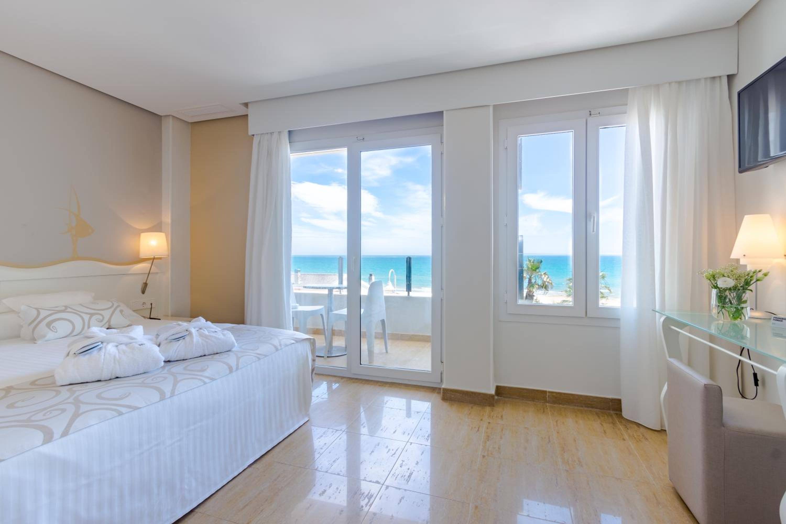 Suite Junior con vista al mar.