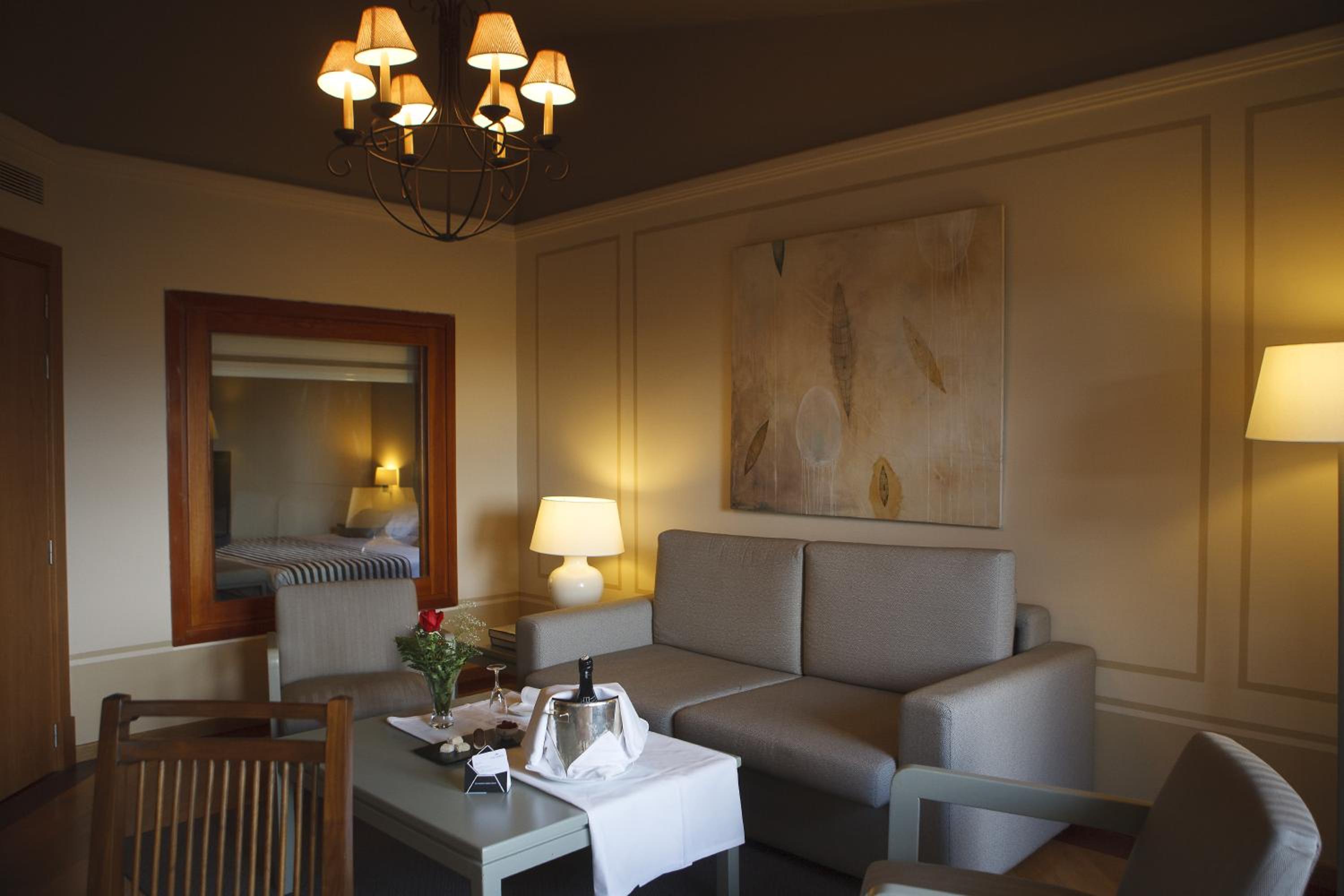 Junior Suite - Photo 11