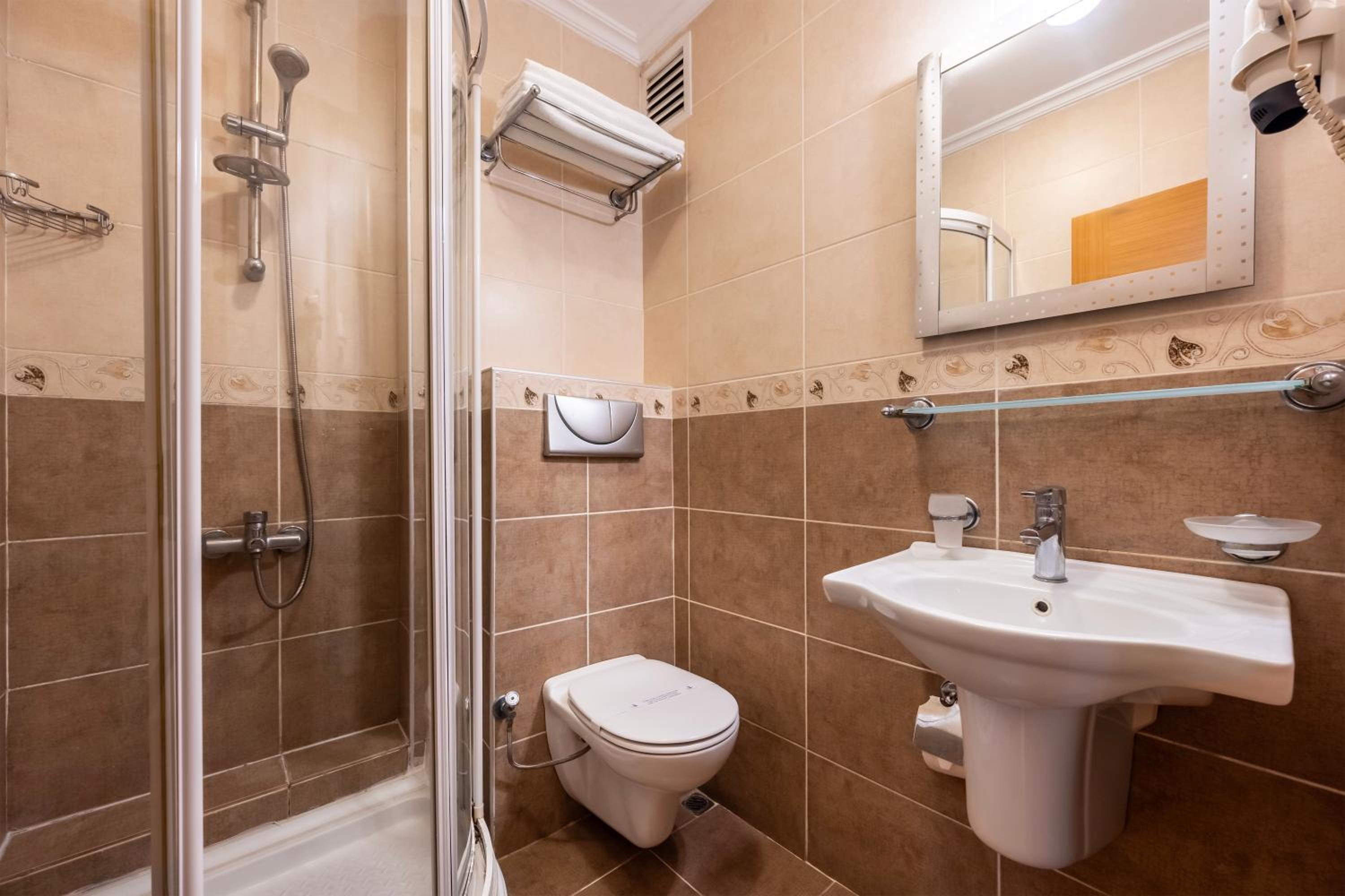 Standard Double or Twin Room photo 2