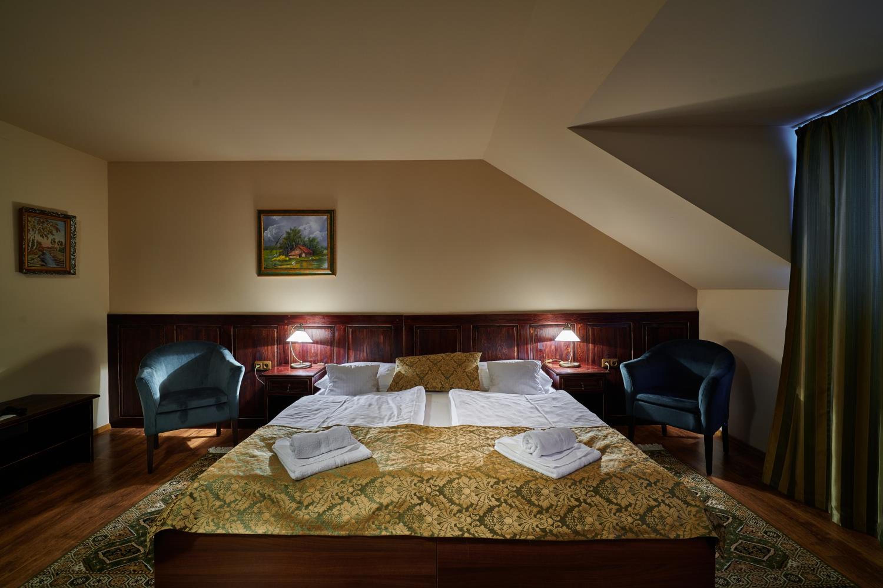 Standard Double Room - Photo 2