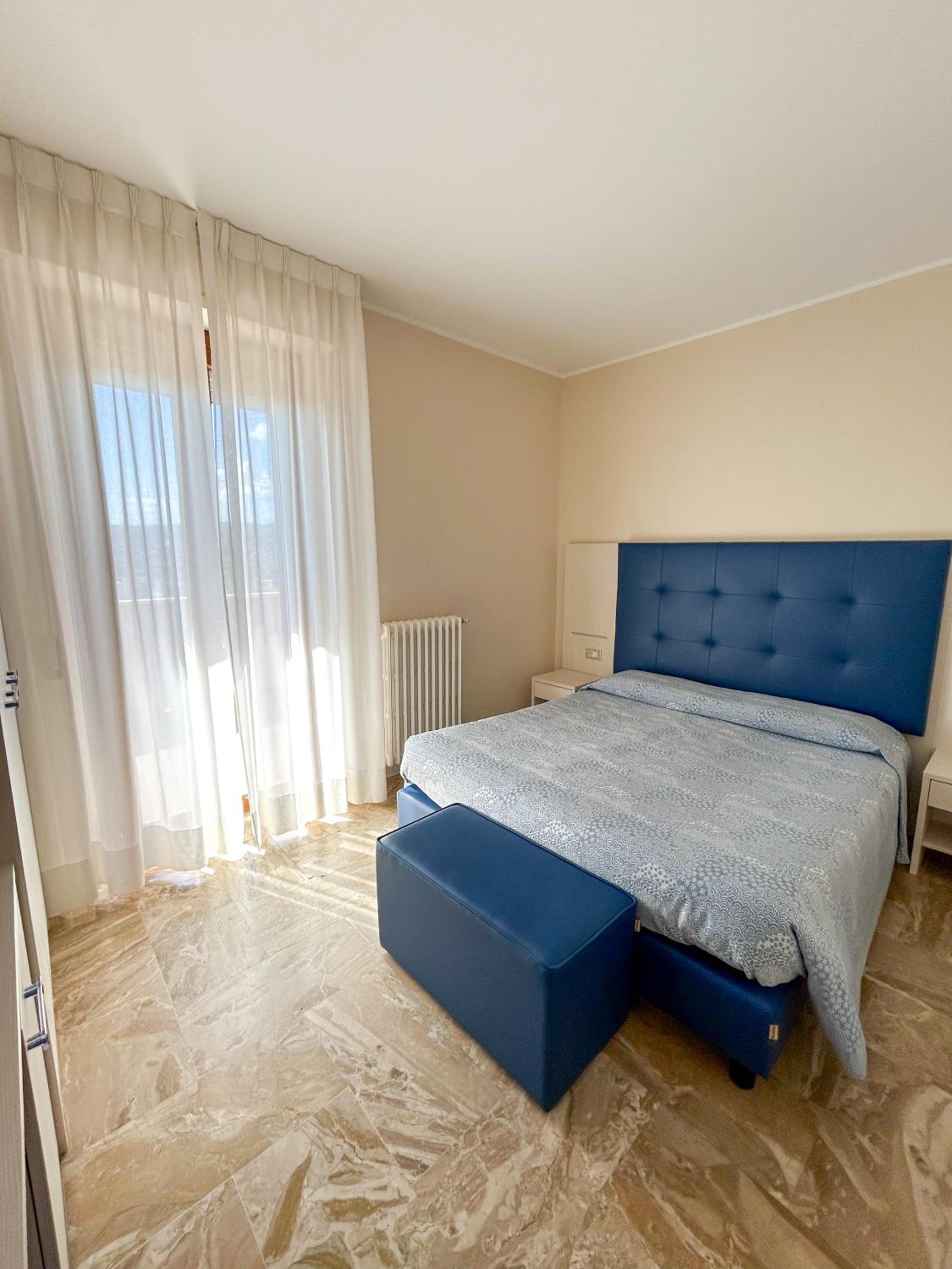 Deluxe Room - Photo 8
