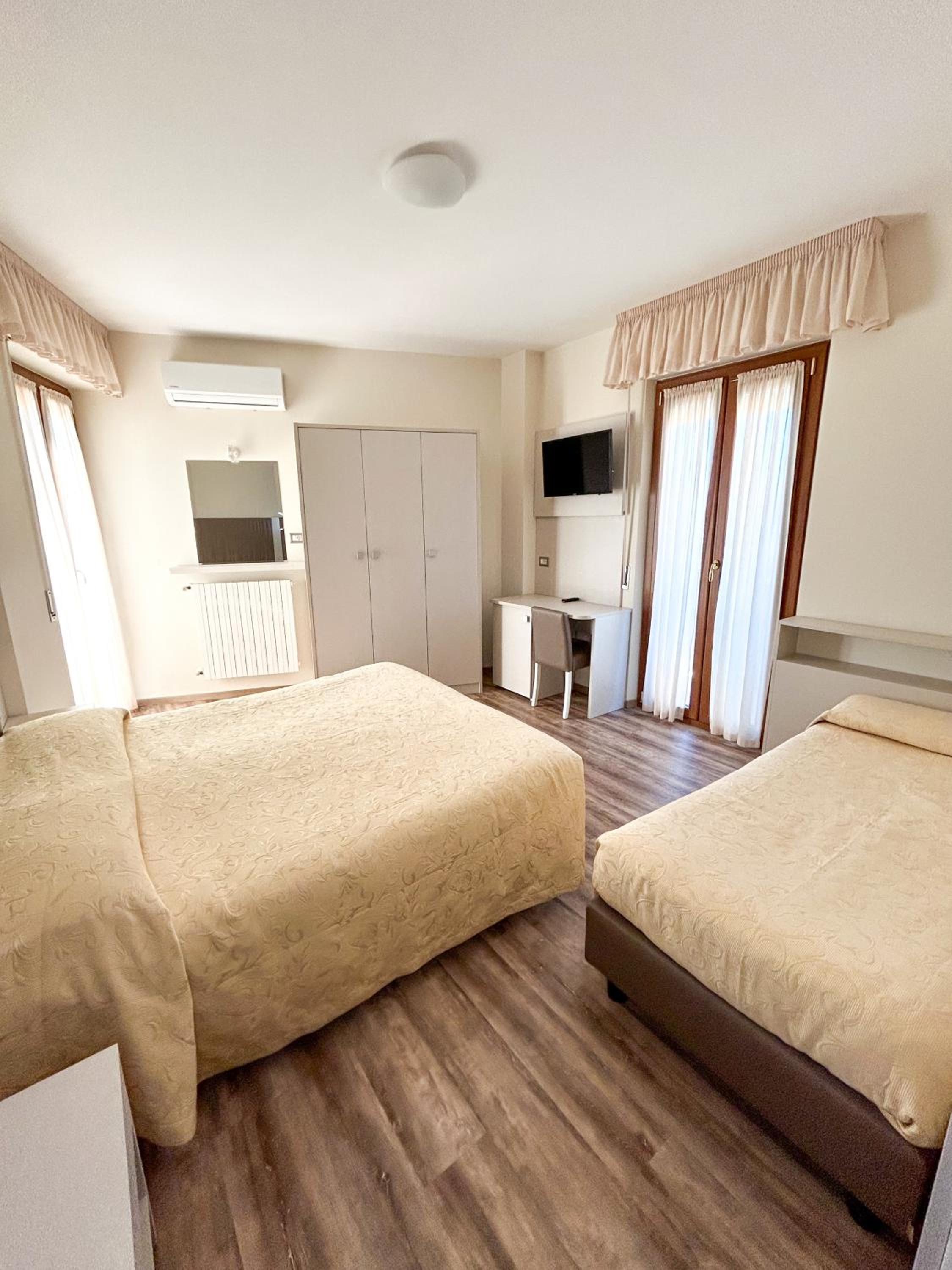 Triple Room - Photo 3
