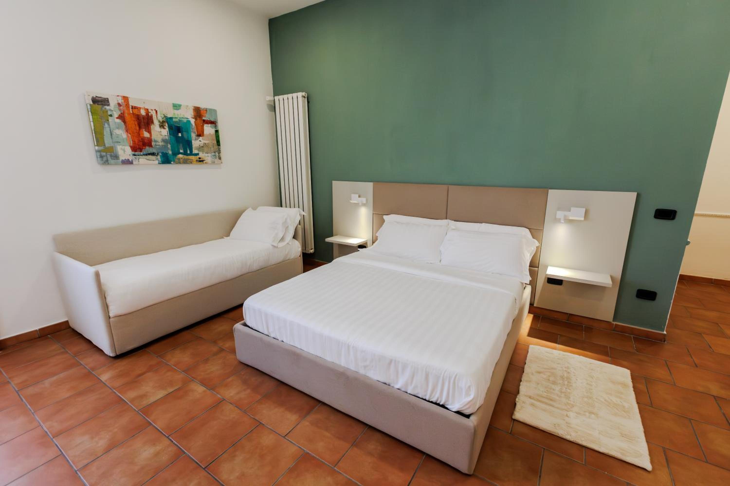 Triple Room with Balcony photo 3
