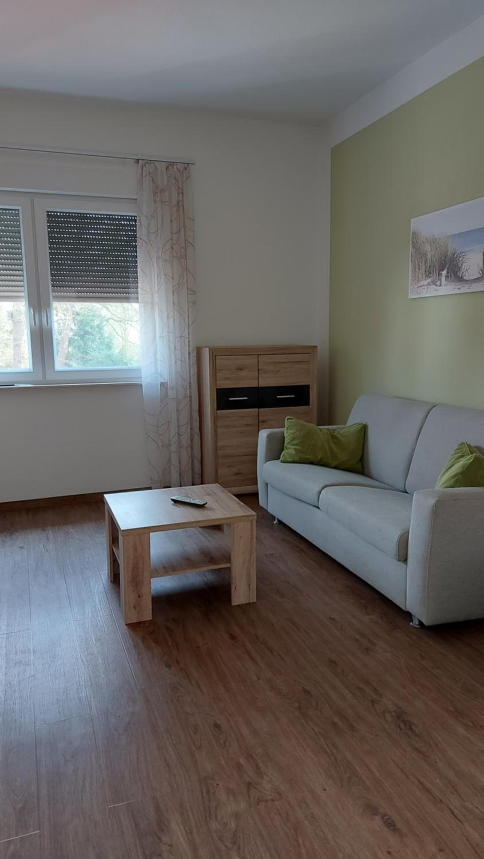 One-Bedroom Apartment photo 1