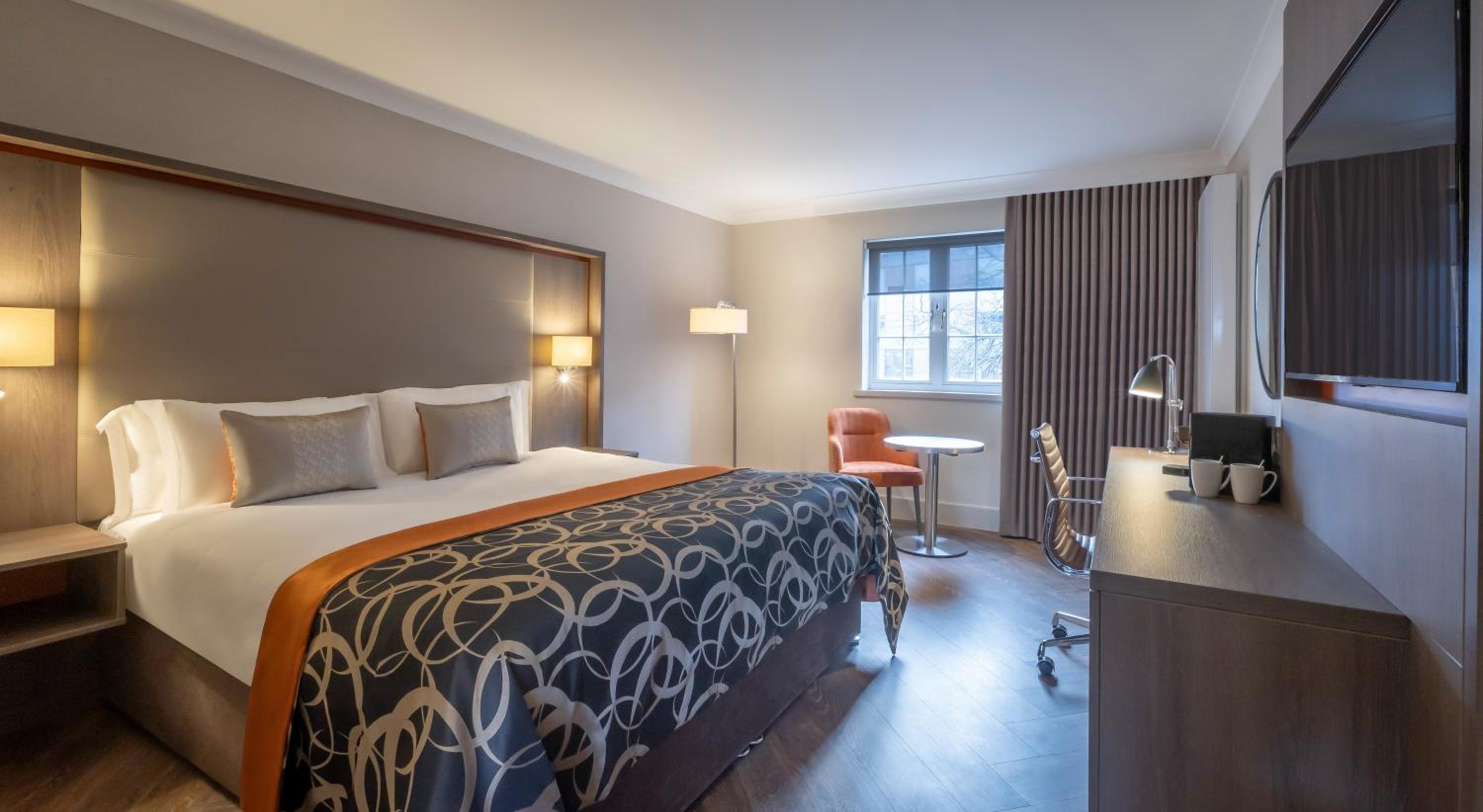Deluxe King Room