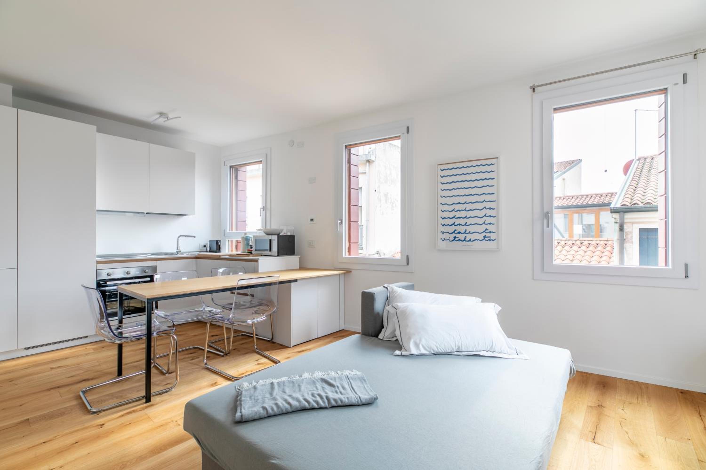 One-Bedroom Apartment