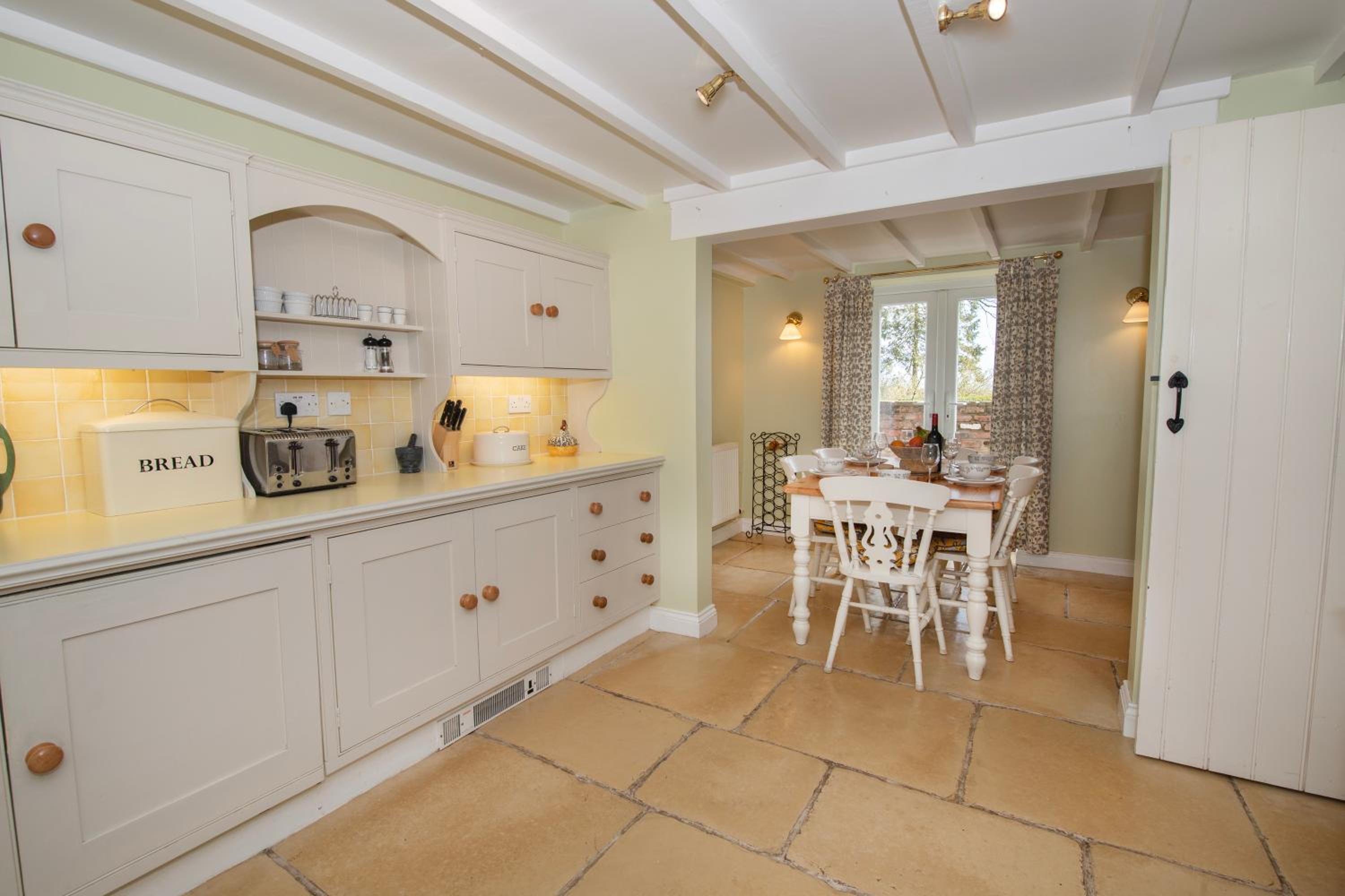 Three-Bedroom House photo 3
