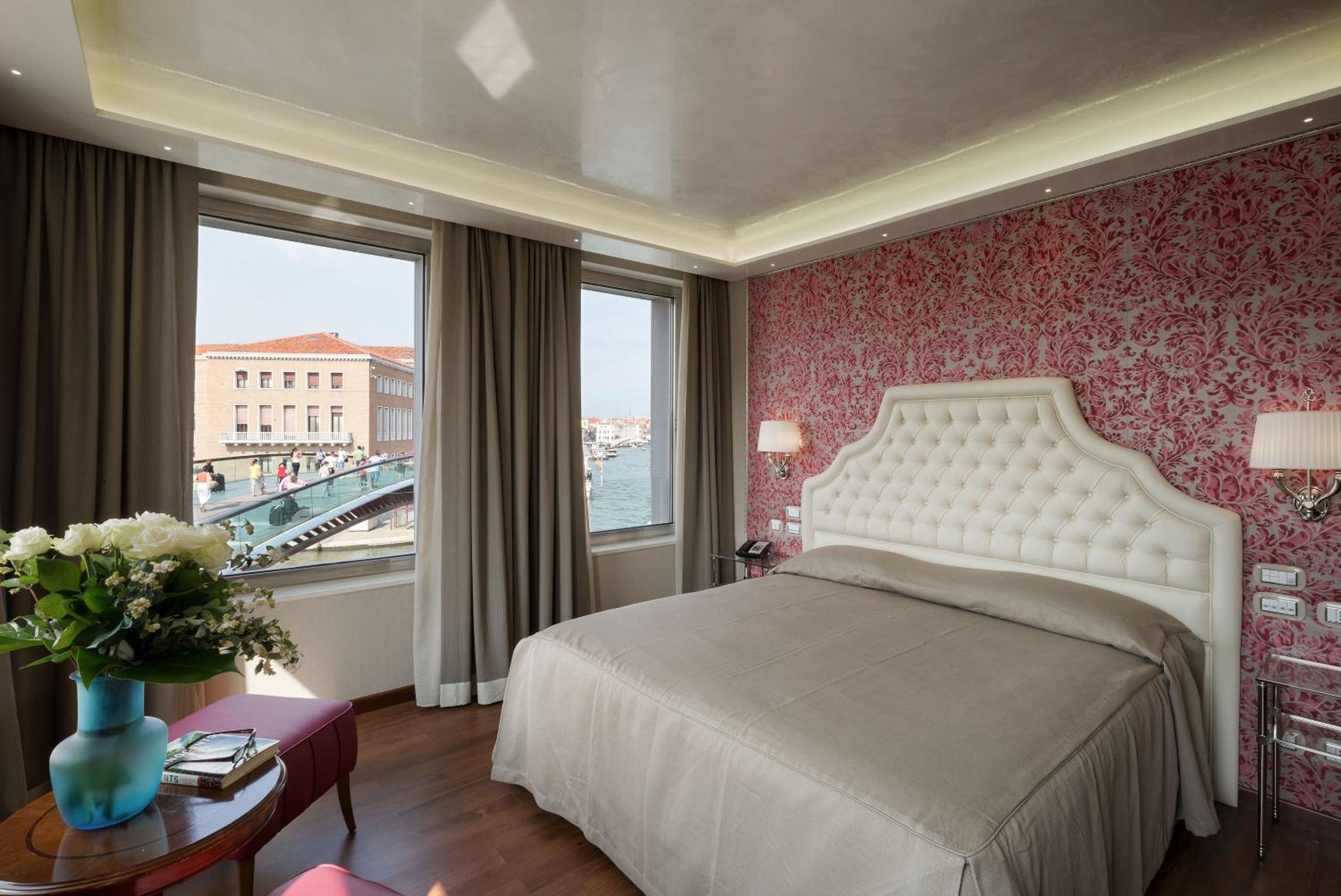 Deluxe Double or Twin Room with Grand Canal View and Full Breakfast