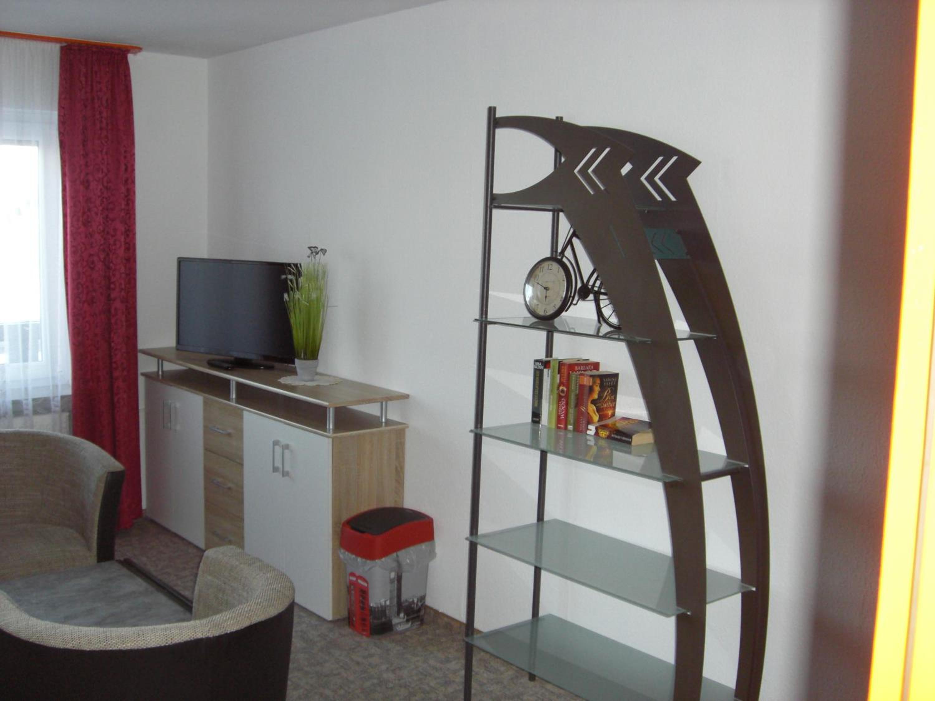 One-Bedroom Apartment with Balcony photo 1