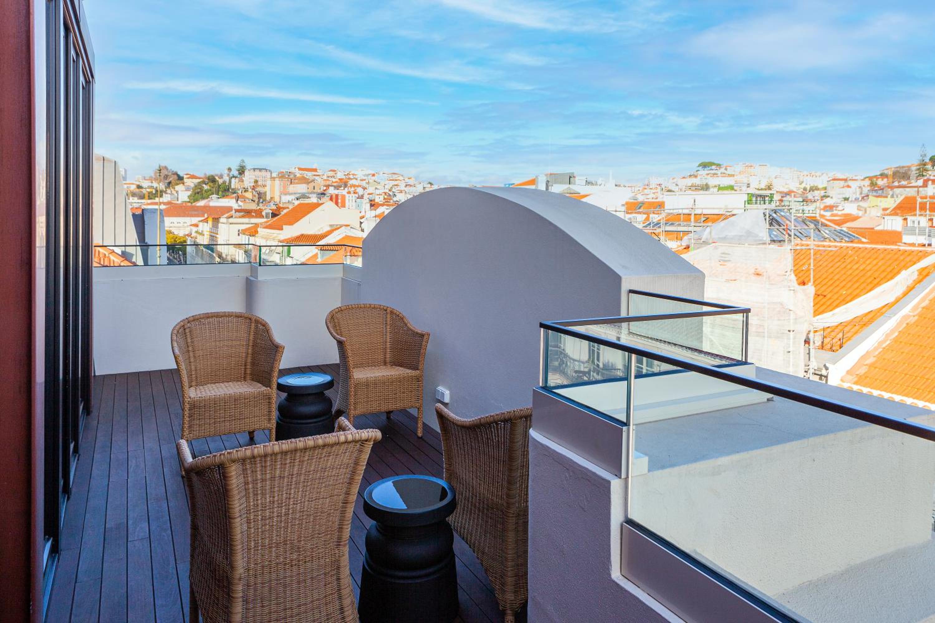 Junior Suite with Terrace - Photo 8
