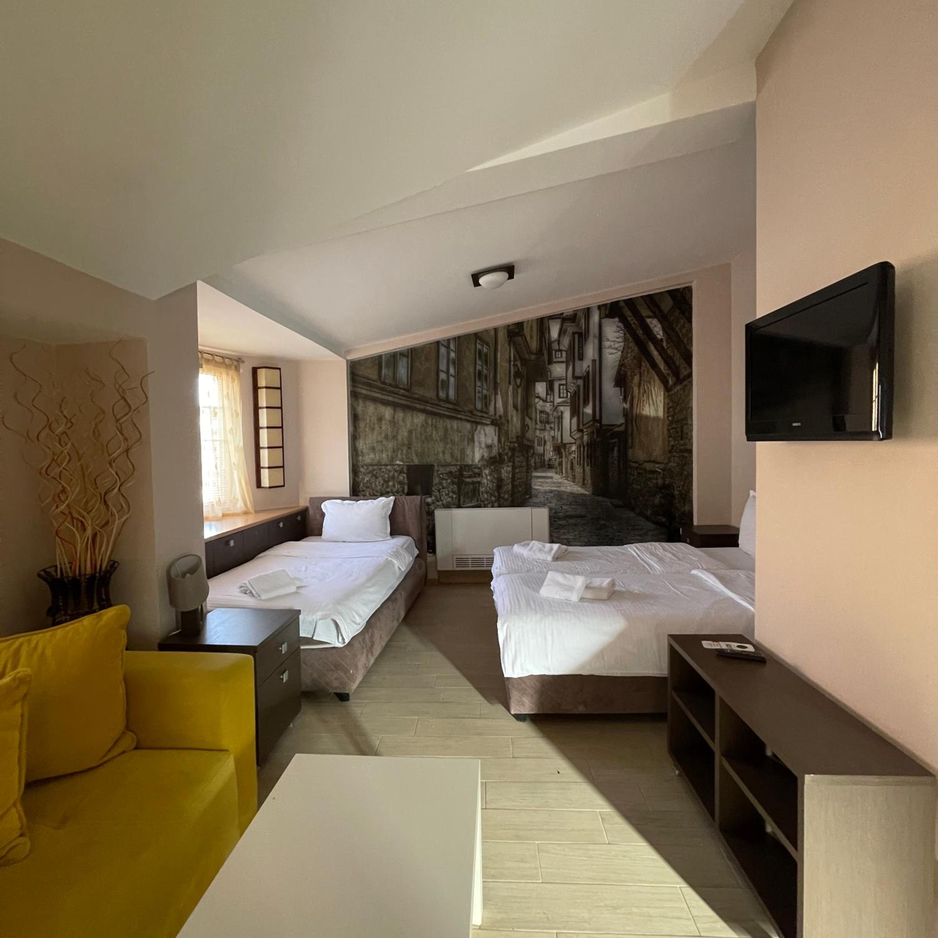 Studio Apartment