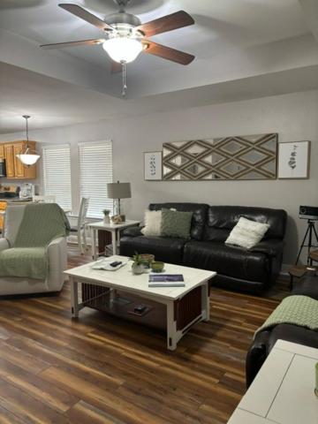 Three-Bedroom House photo 2