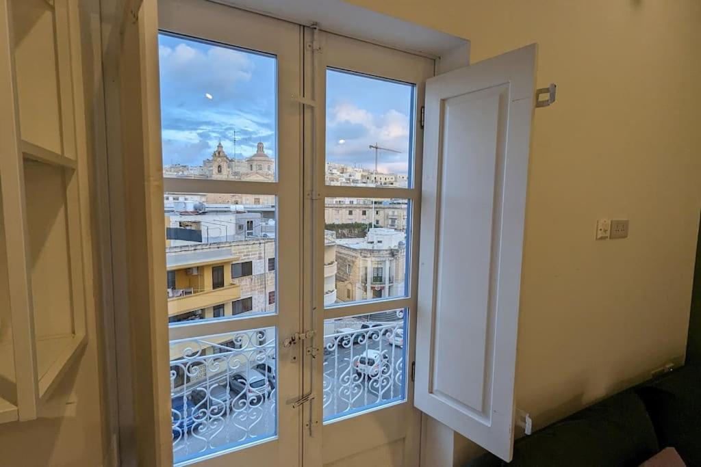 Deluxe Double Room With Balcony photo 3