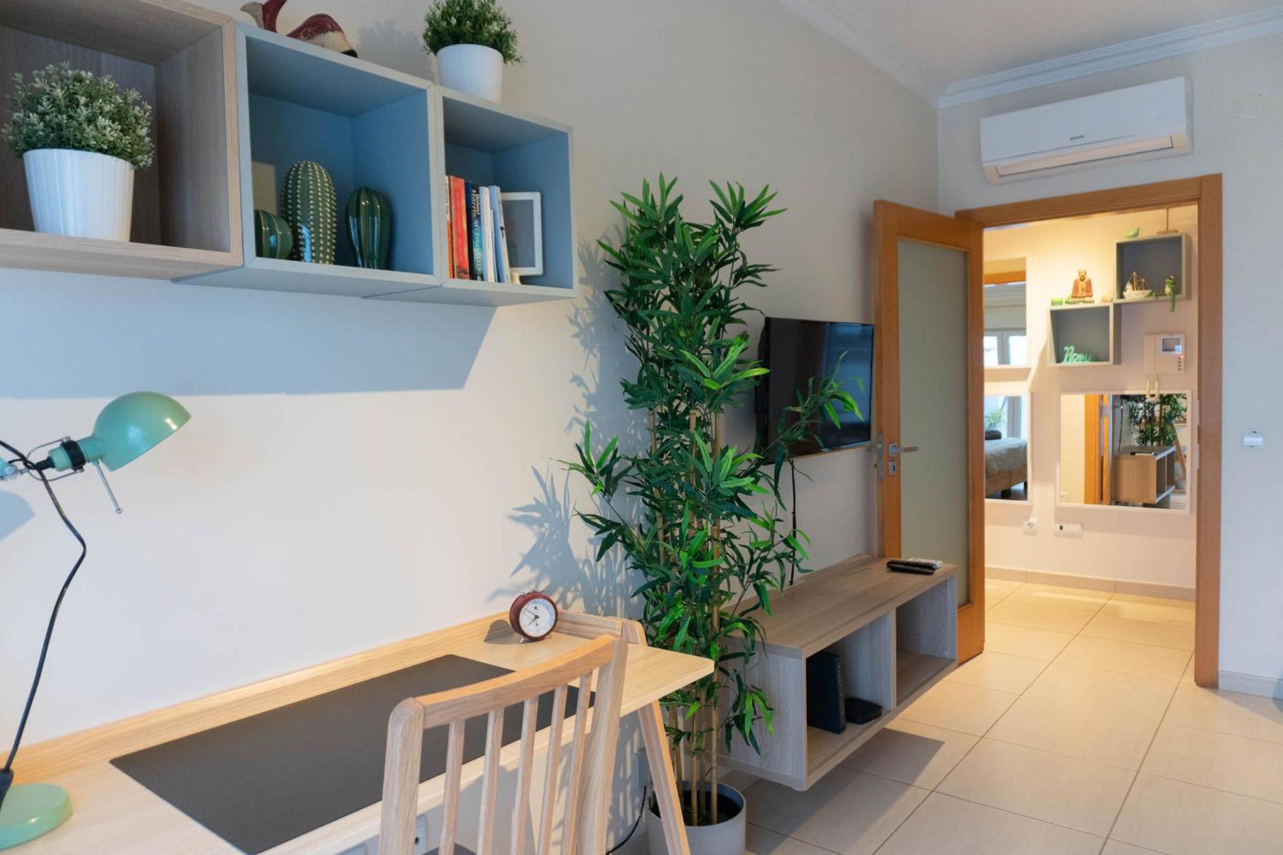 Apartment with Balcony photo 1