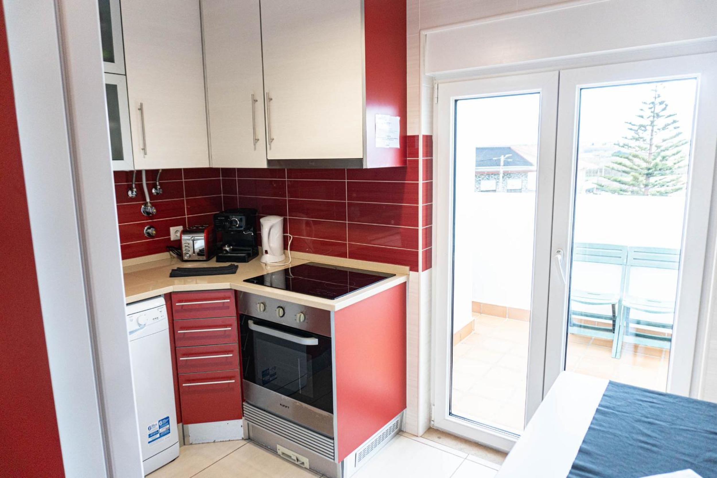 Apartment with Balcony photo 3