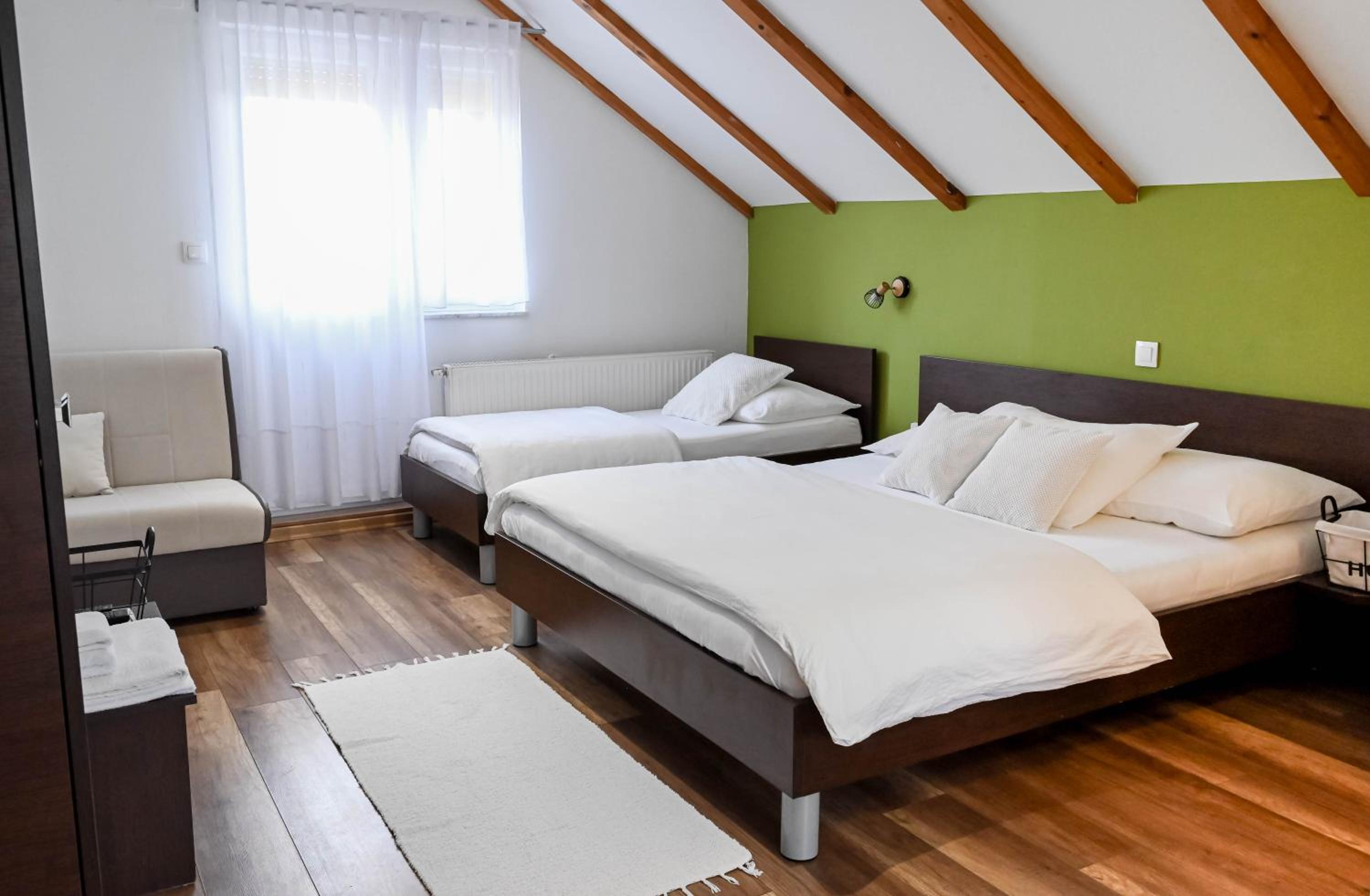 Studio Apartment with Balcony or Terrace photo 3