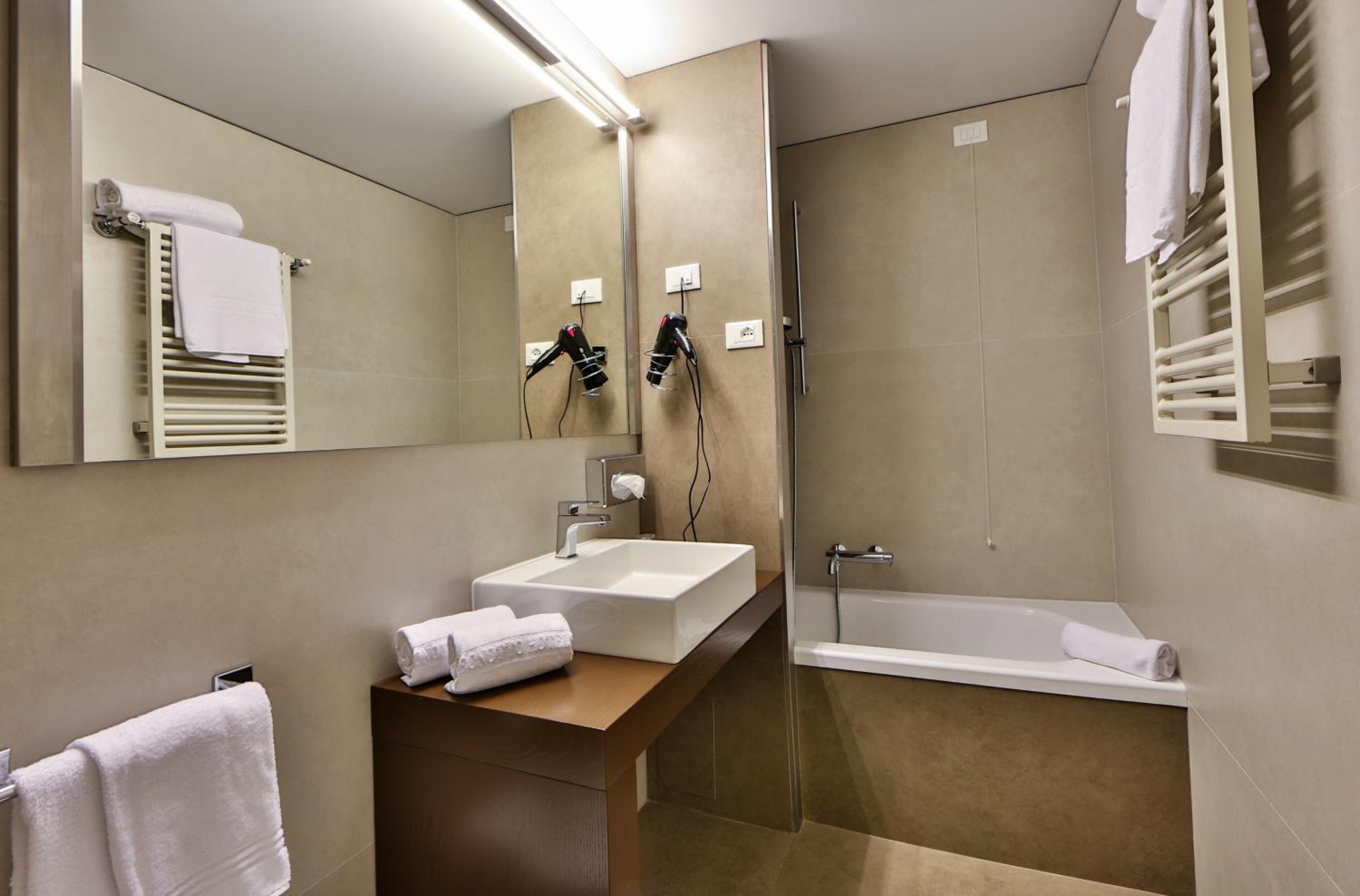 Deluxe Double Room - Photo 3
