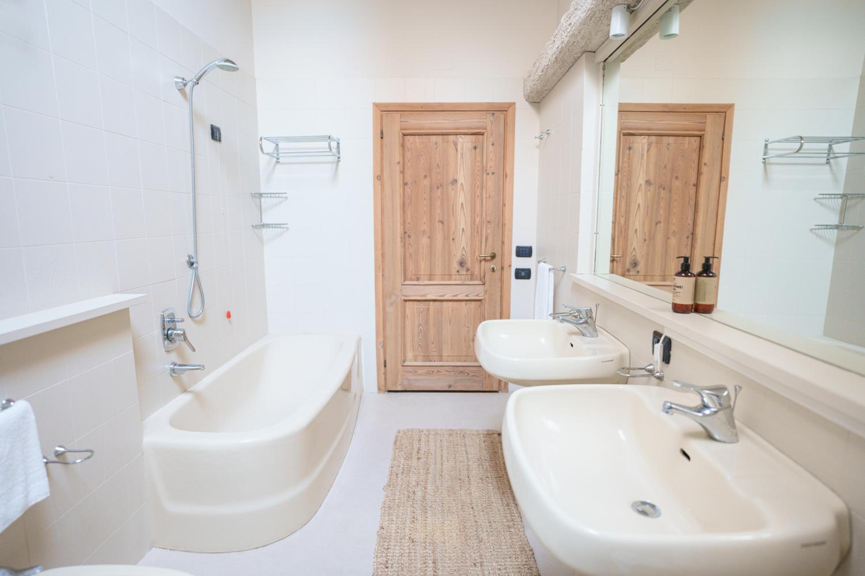 Triple Room with Private Bathroom photo 2