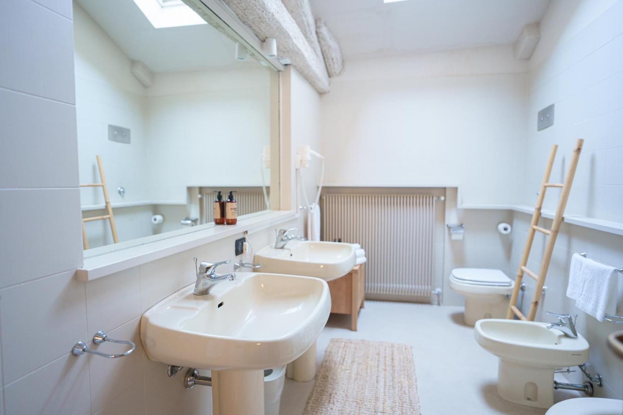 Triple Room with Private Bathroom photo 3
