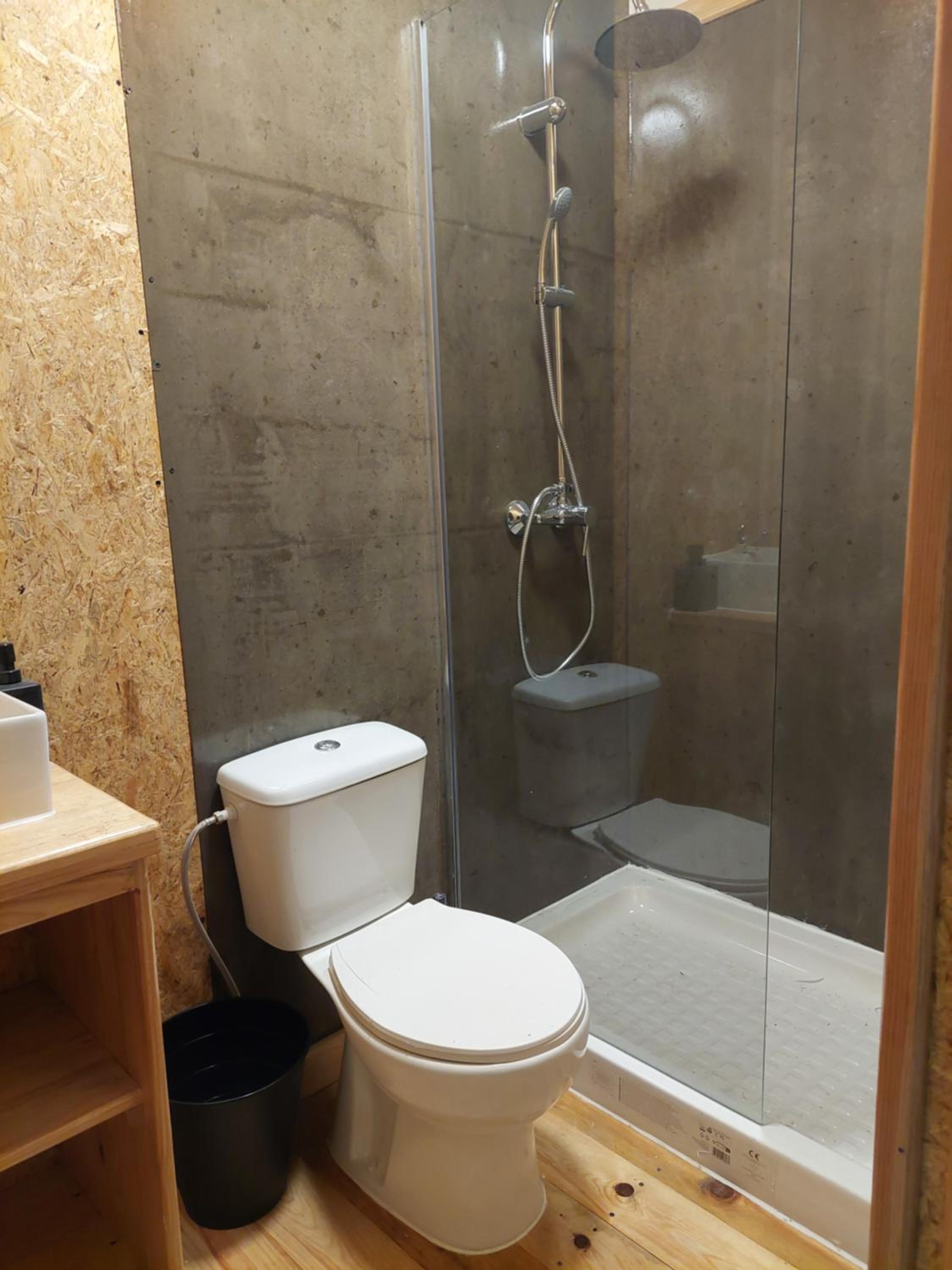 Double Room With Private Bathroom photo 3