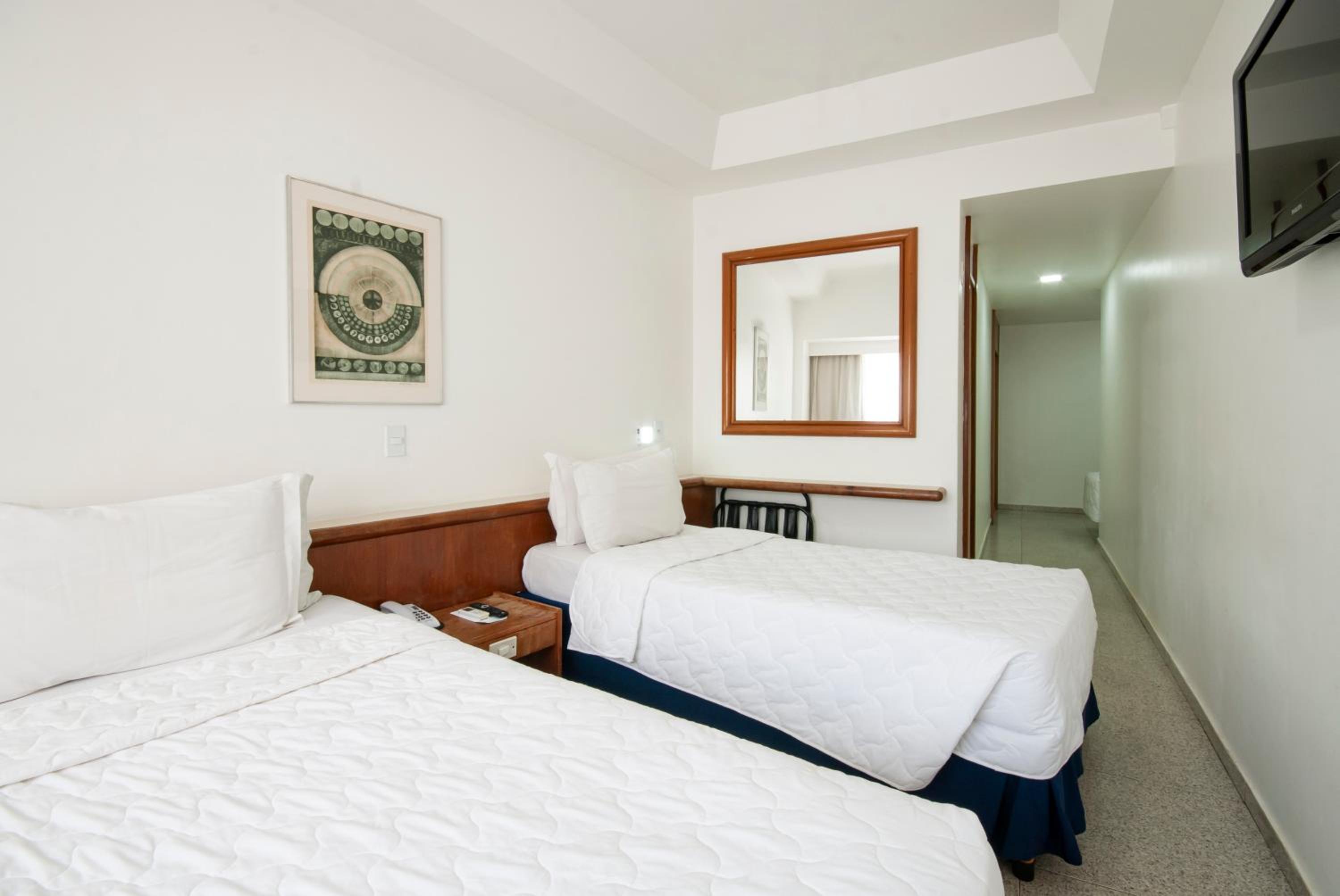Standard Triple Room - Photo 4