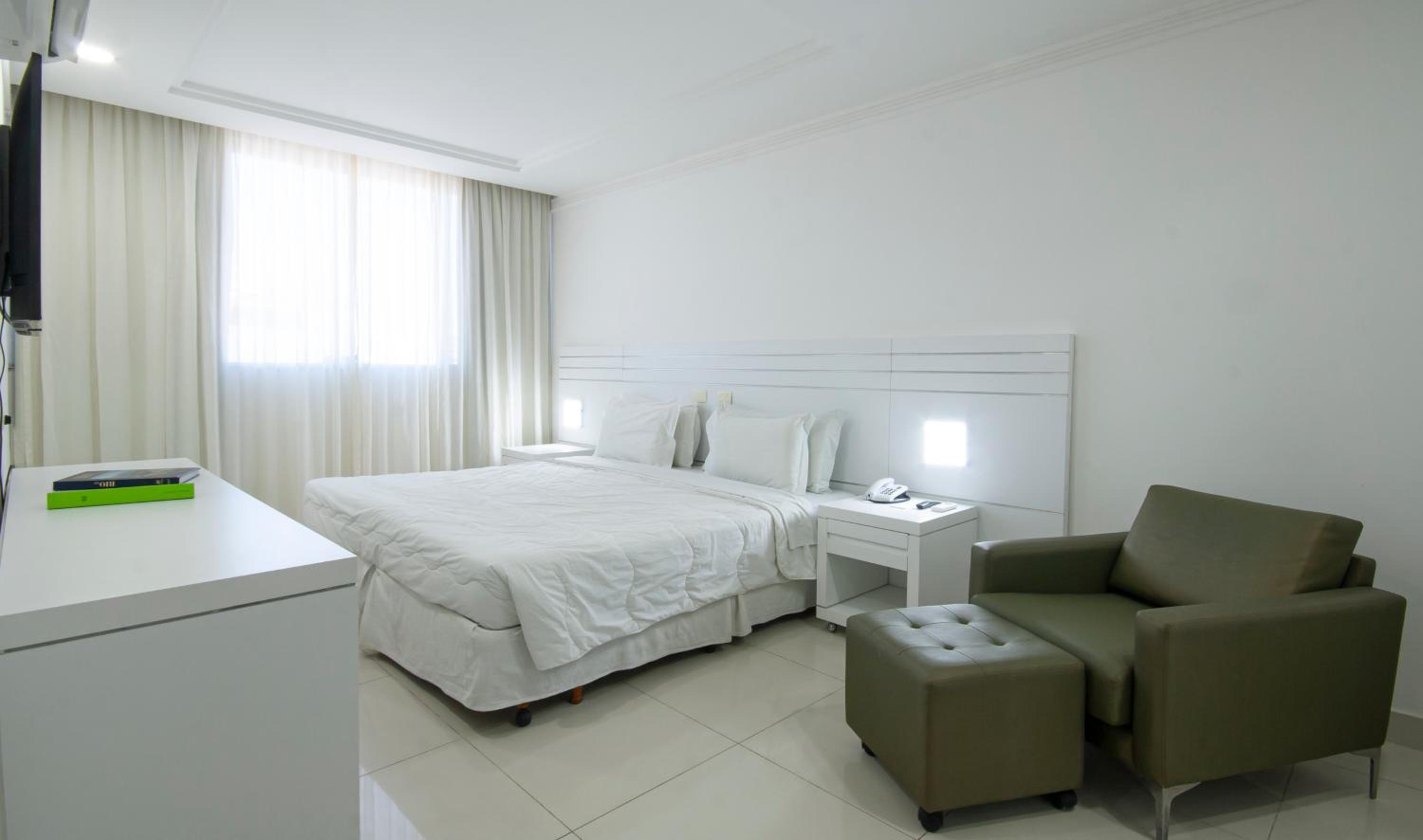 Suite - Photo 6