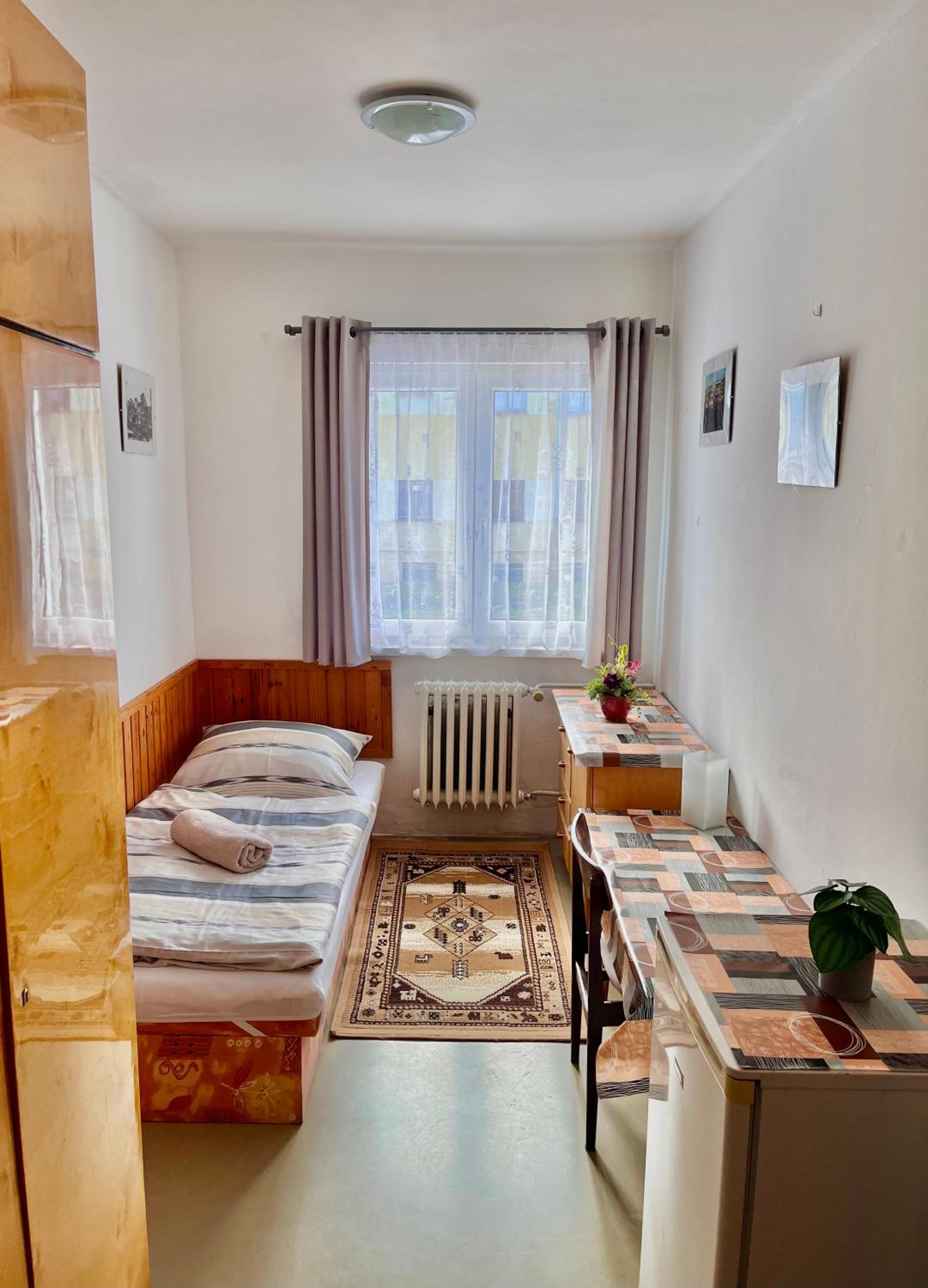 Single Room photo 2