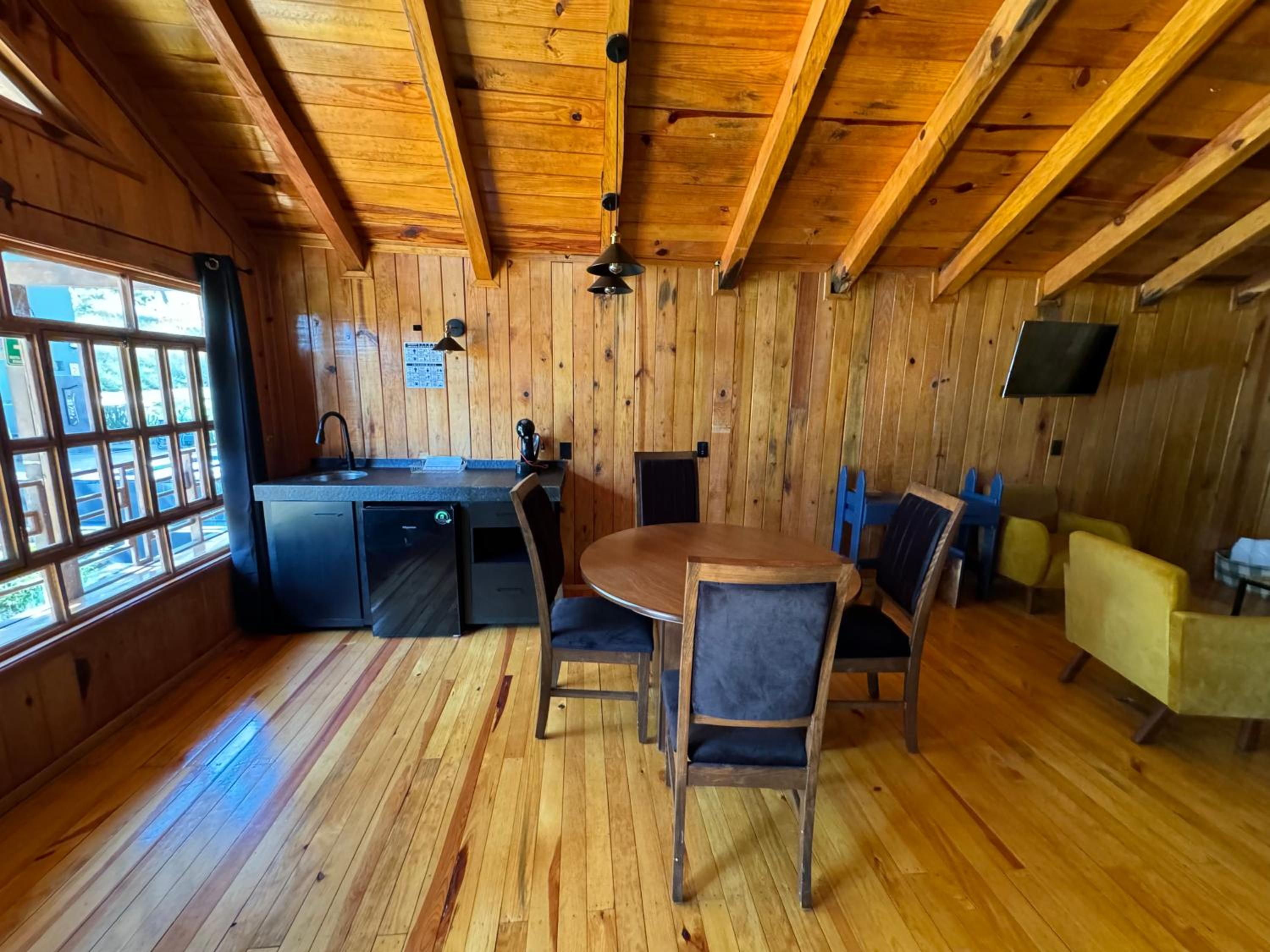 Family Suite - Photo 17
