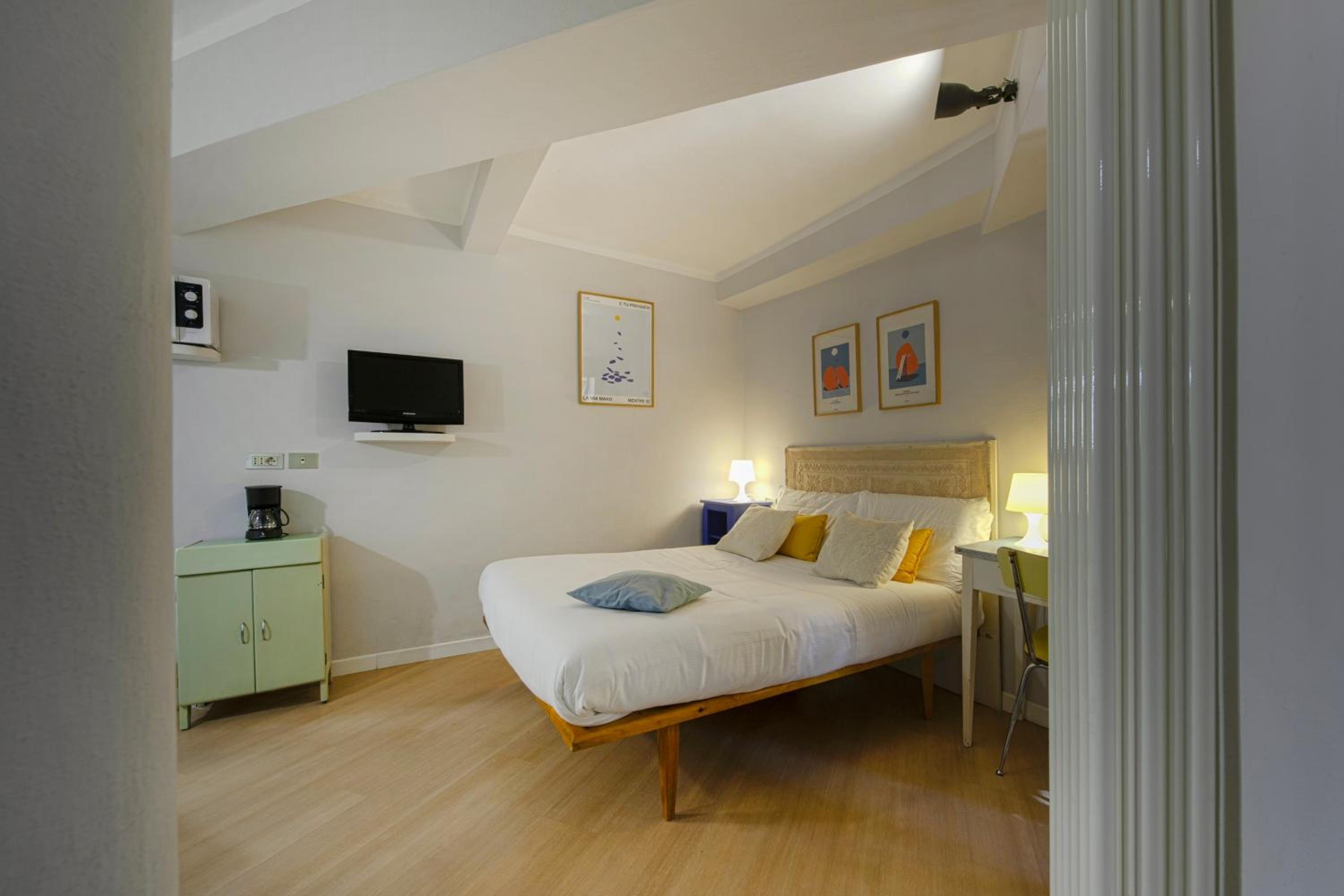 Studio Apartment