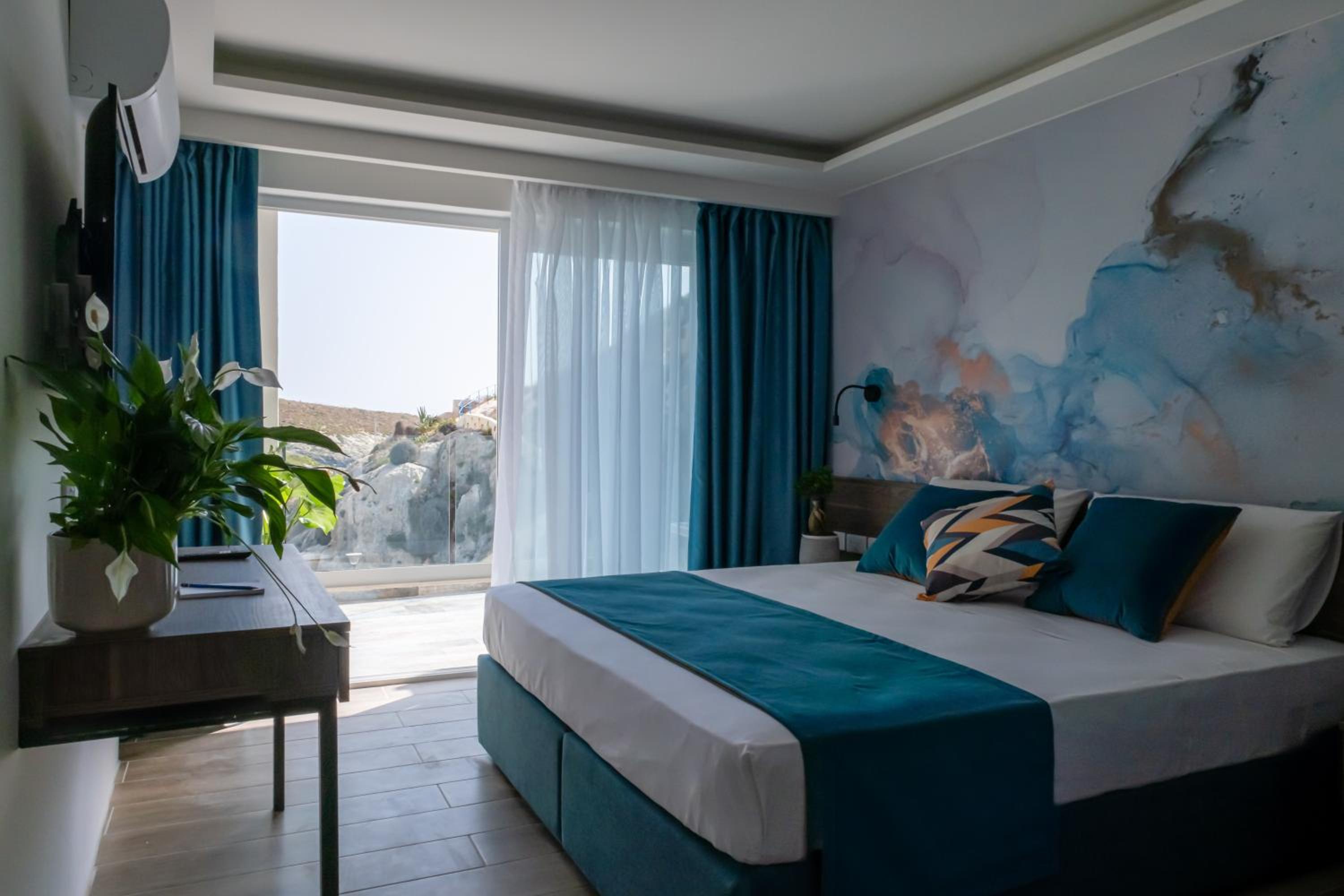 Queen Room with Sea View photo 1