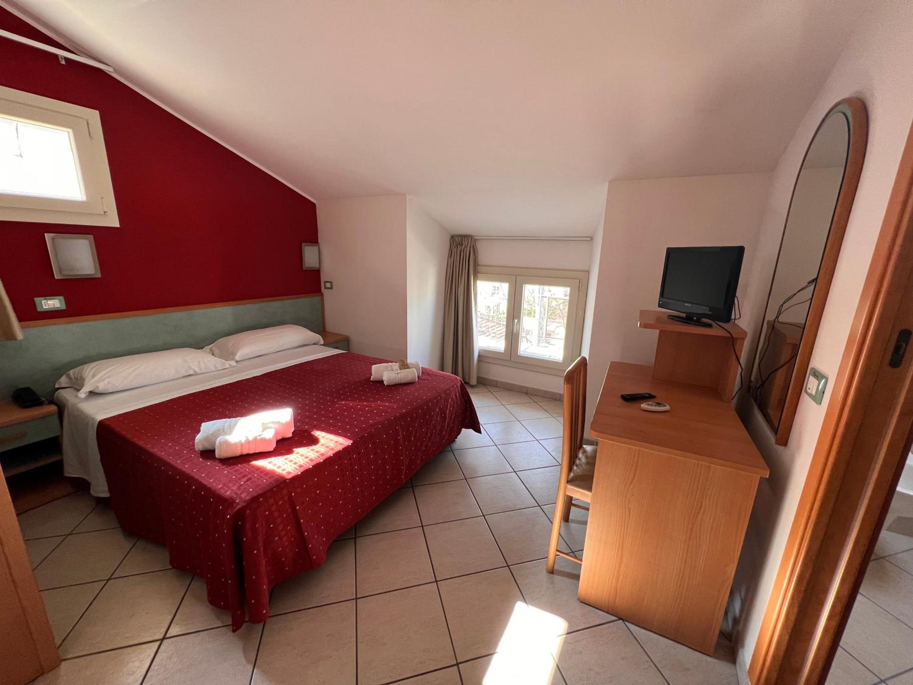 Small Double Room photo 2