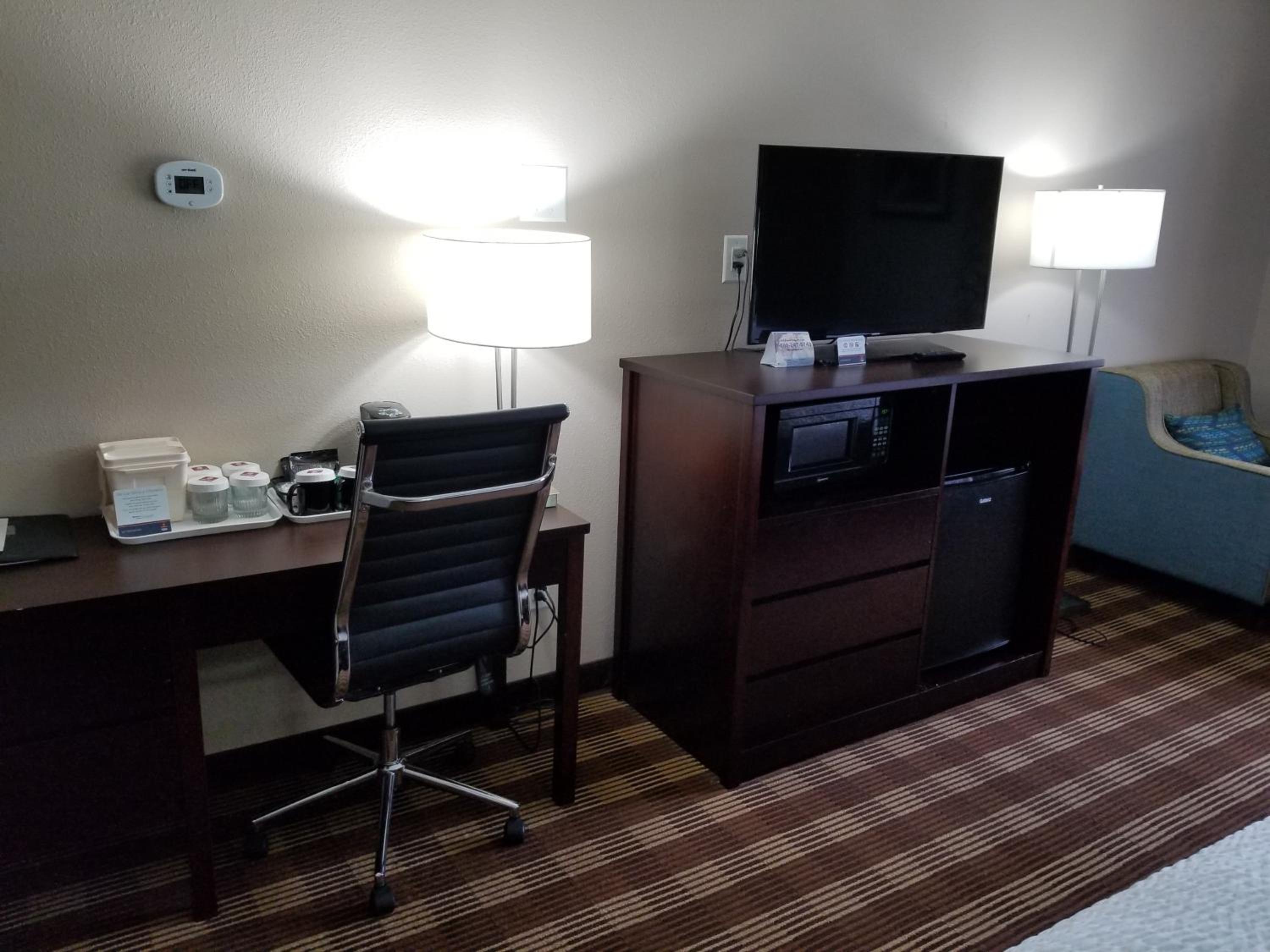 Standard Queen Room - Photo 5