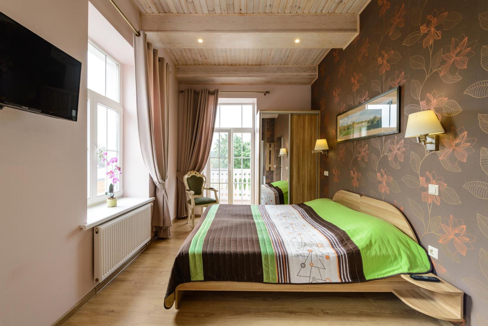Double Room with Balcony - Photo 1