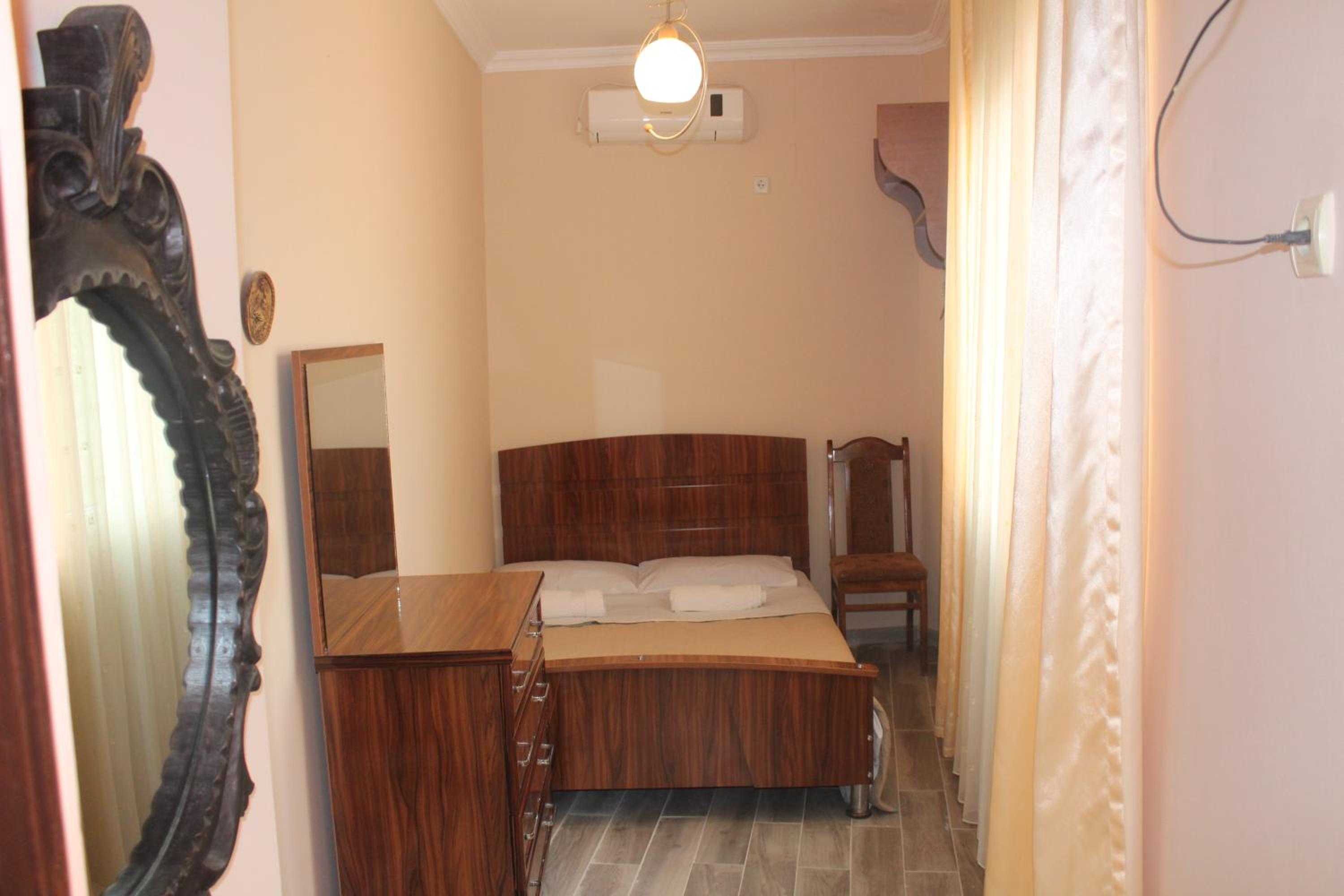 Budget Double Room photo 1