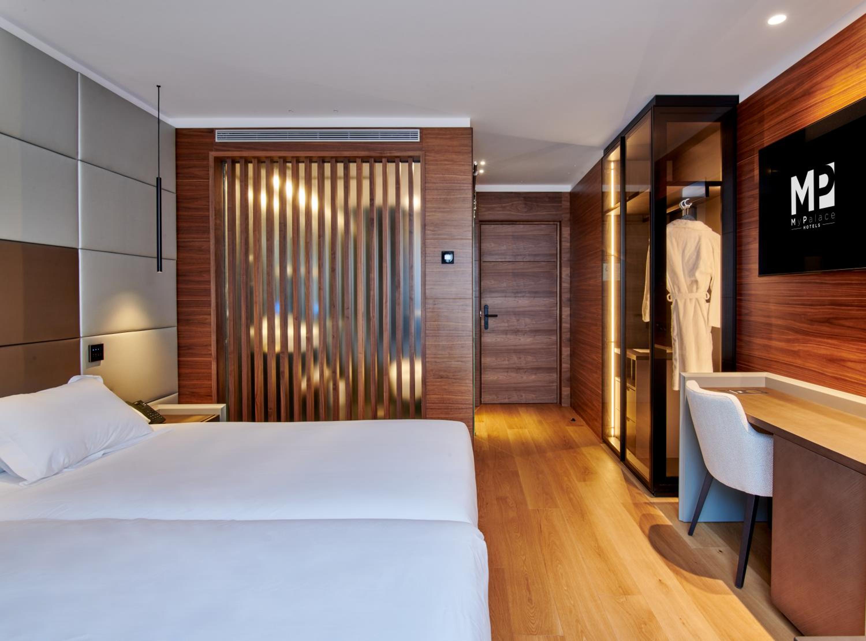 Superior Double Room - Photo 1
