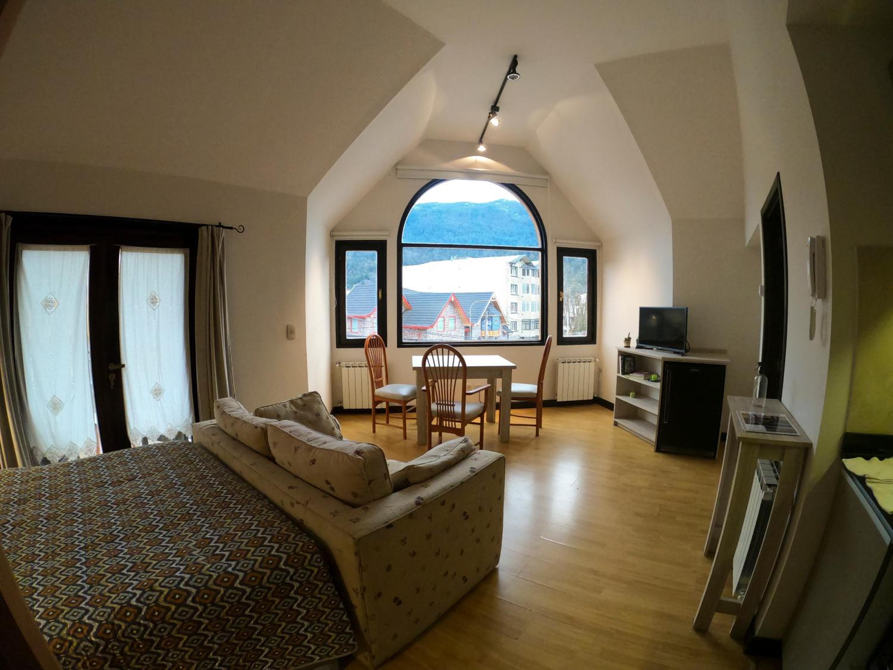 Studio with Balcony photo 2