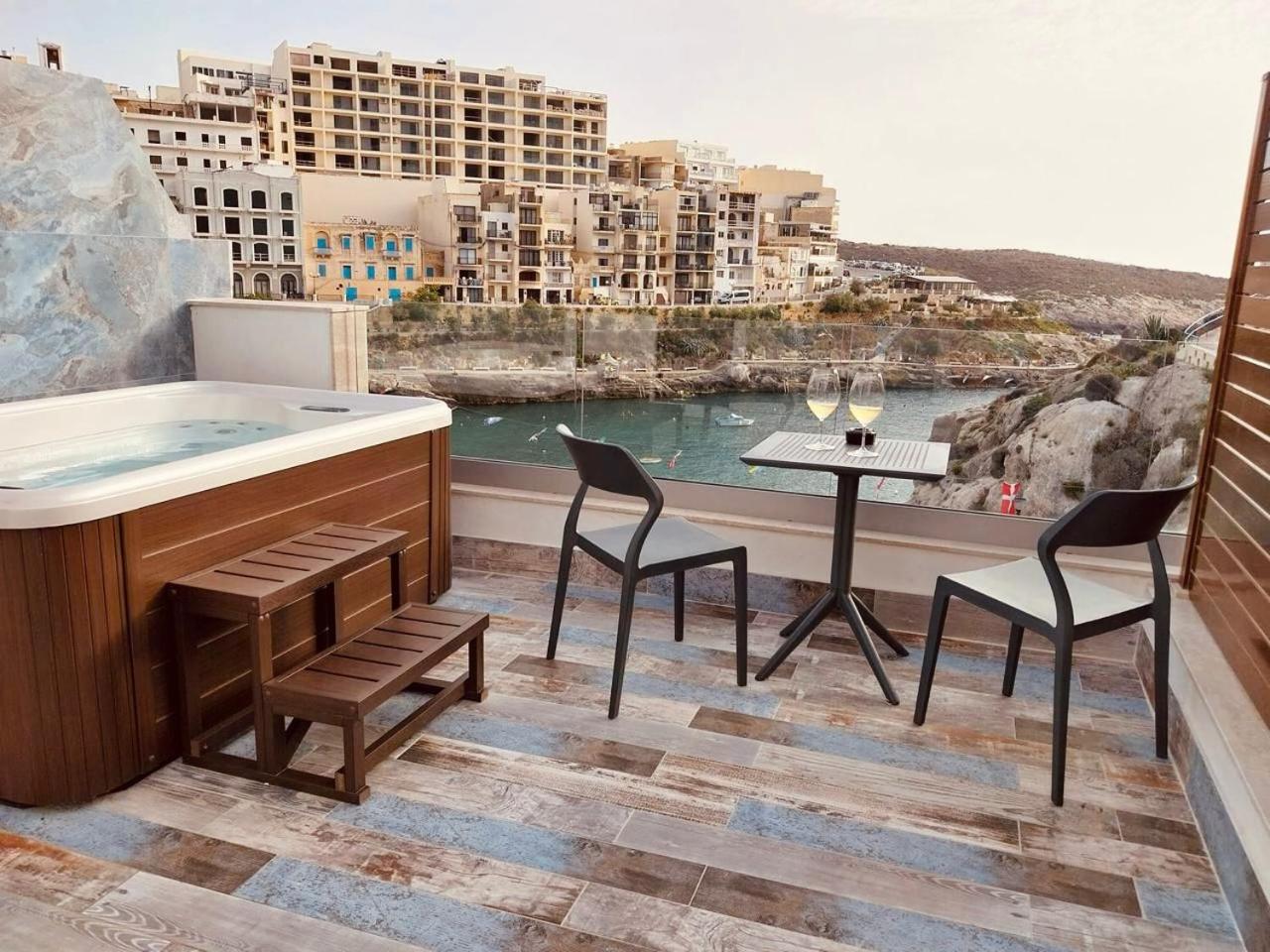 Superior Suite with Sea View photo 2
