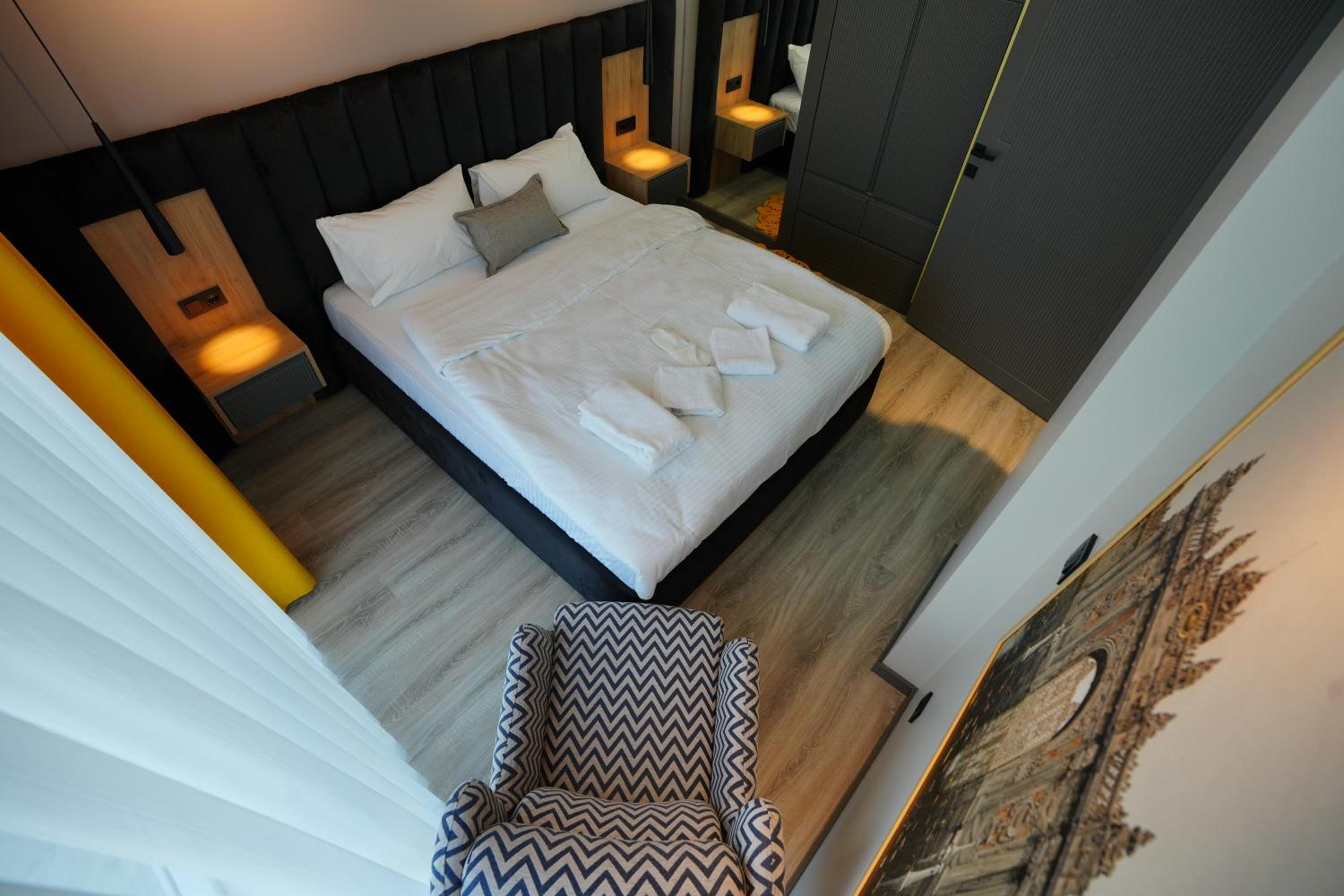 Deluxe Family Suite photo 2