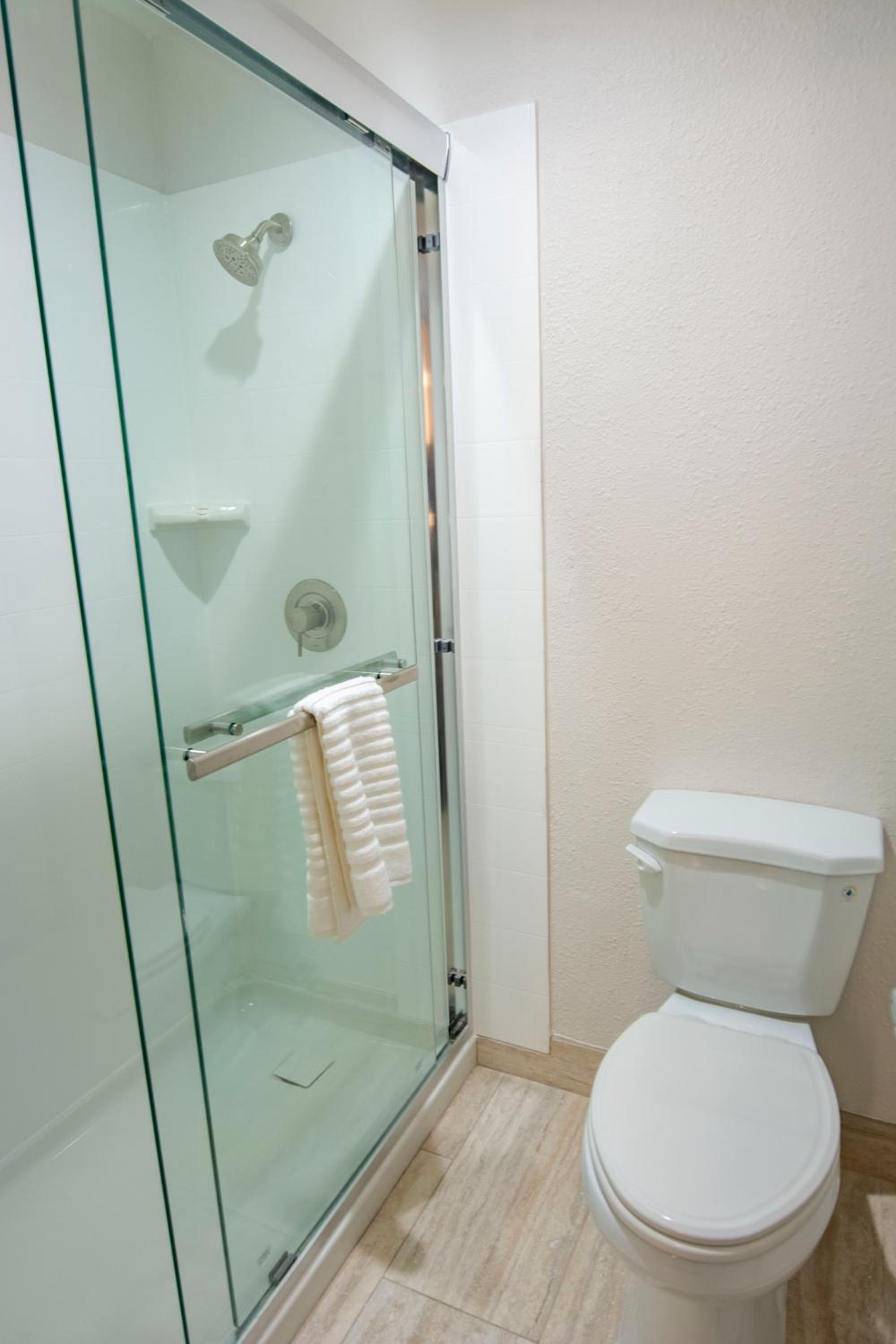 King Room - Non Smoking - Photo 4