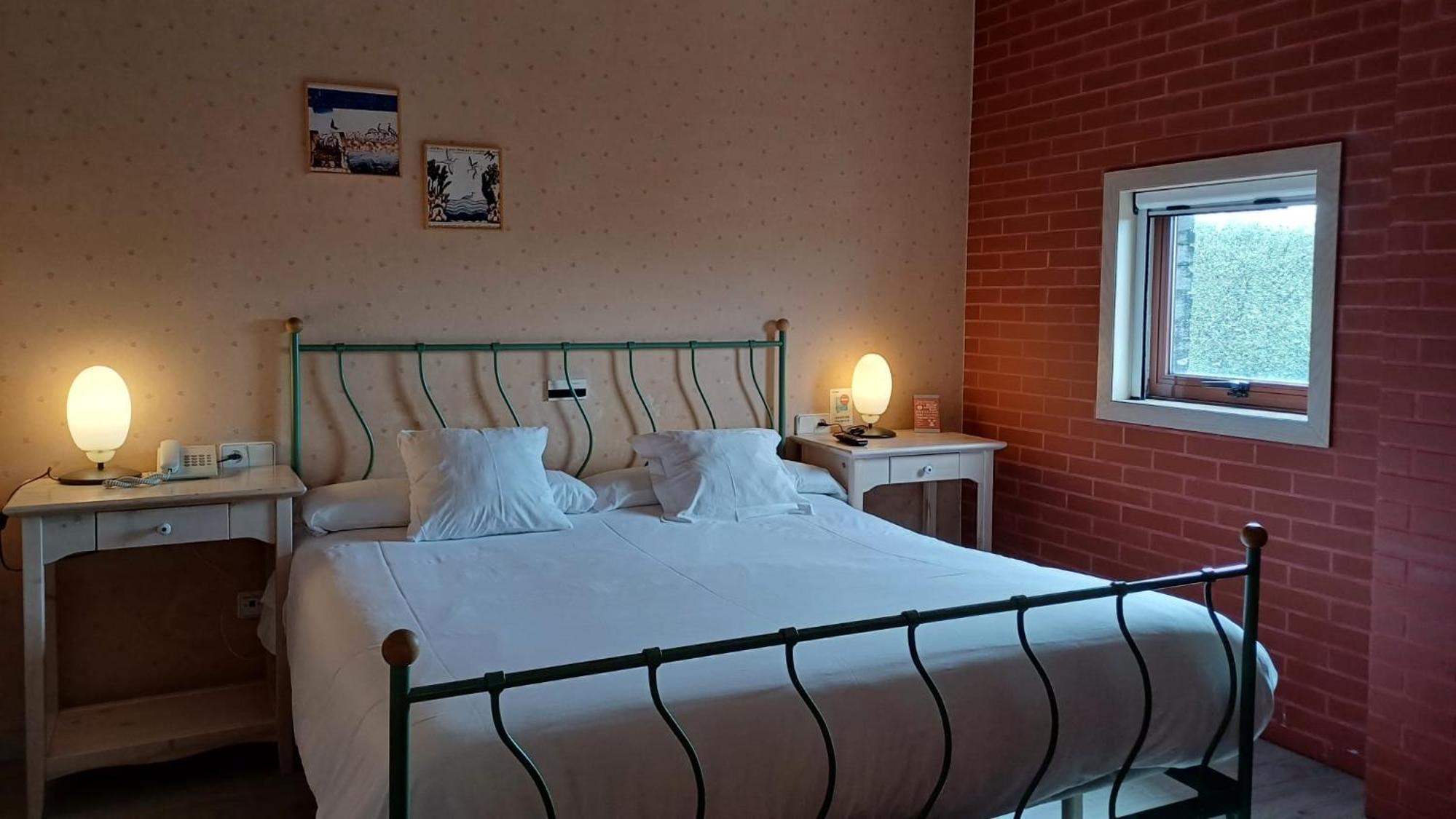 Standard Suite - Photo 16