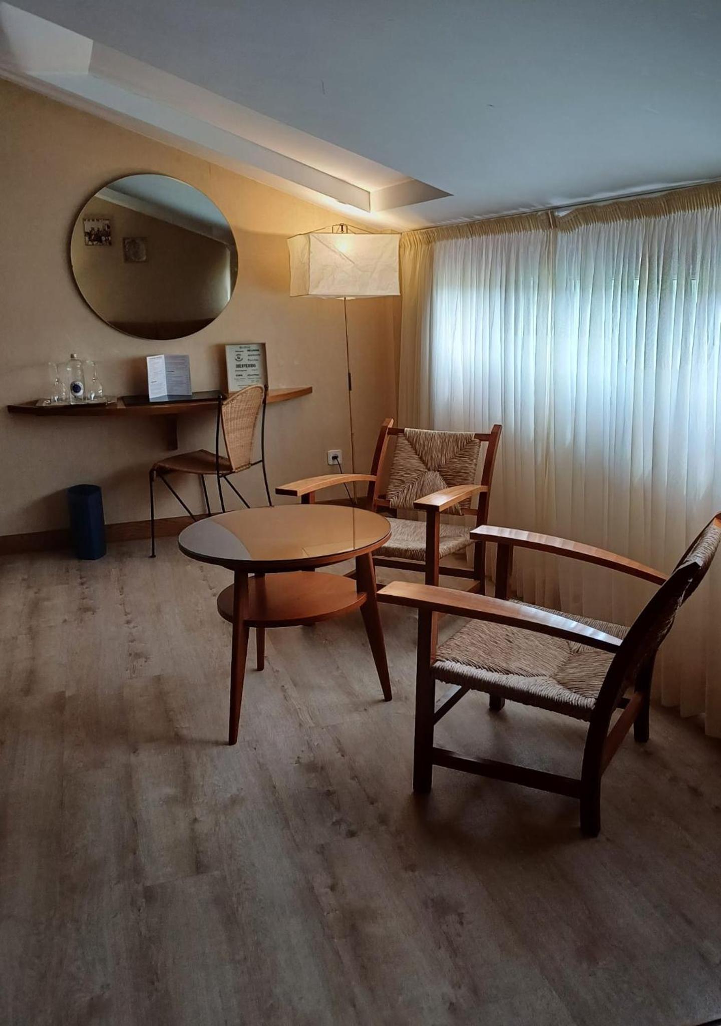 Standard Suite - Photo 11