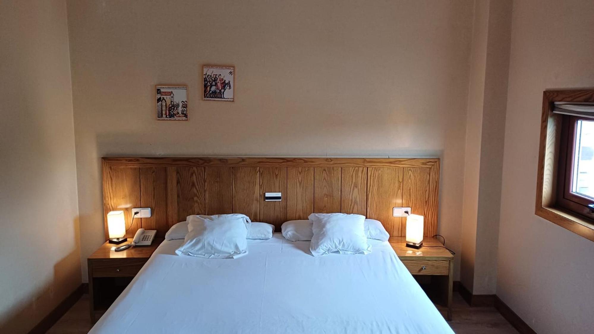 Standard Suite - Photo 17