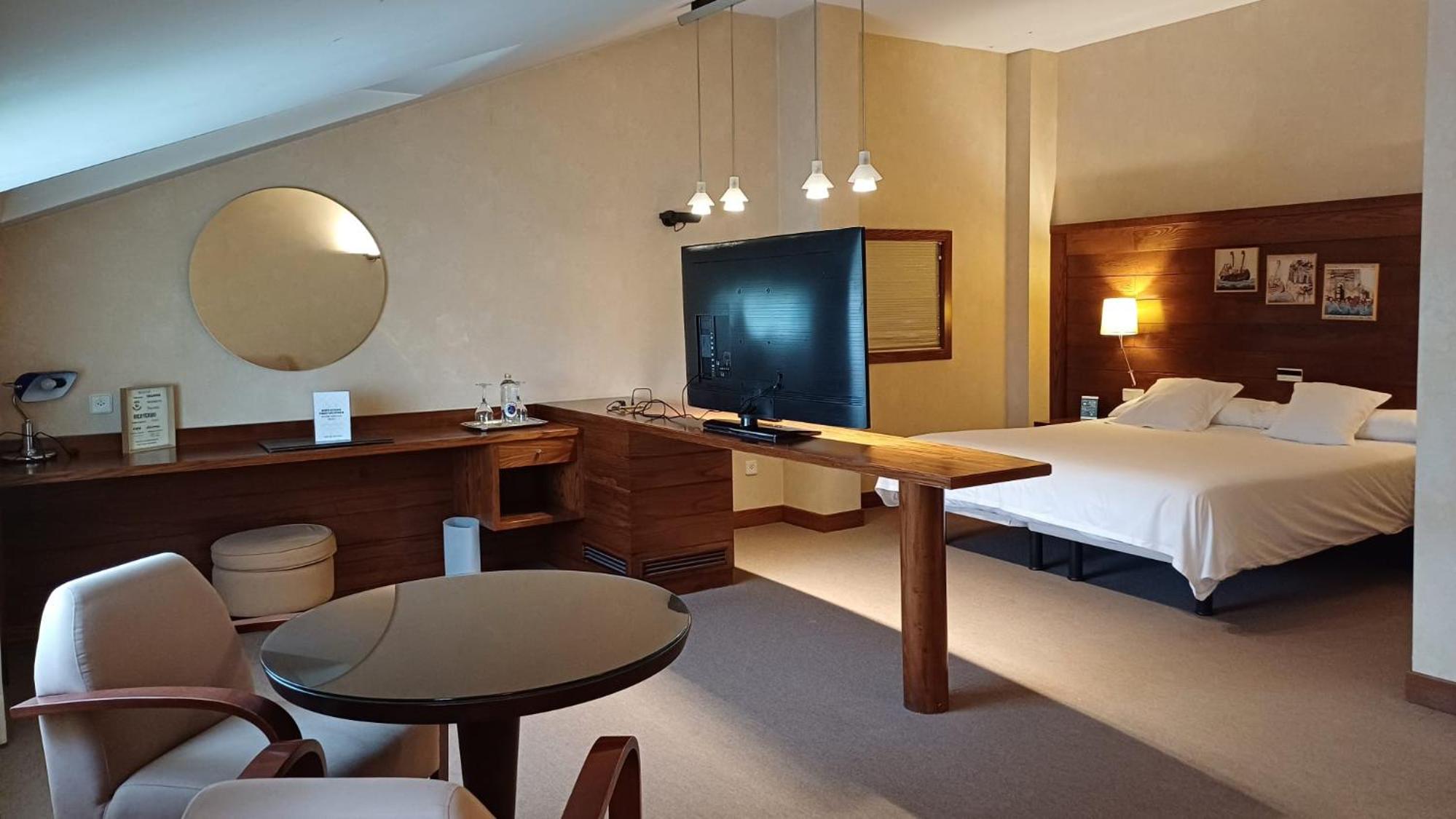 Standard Suite - Photo 6
