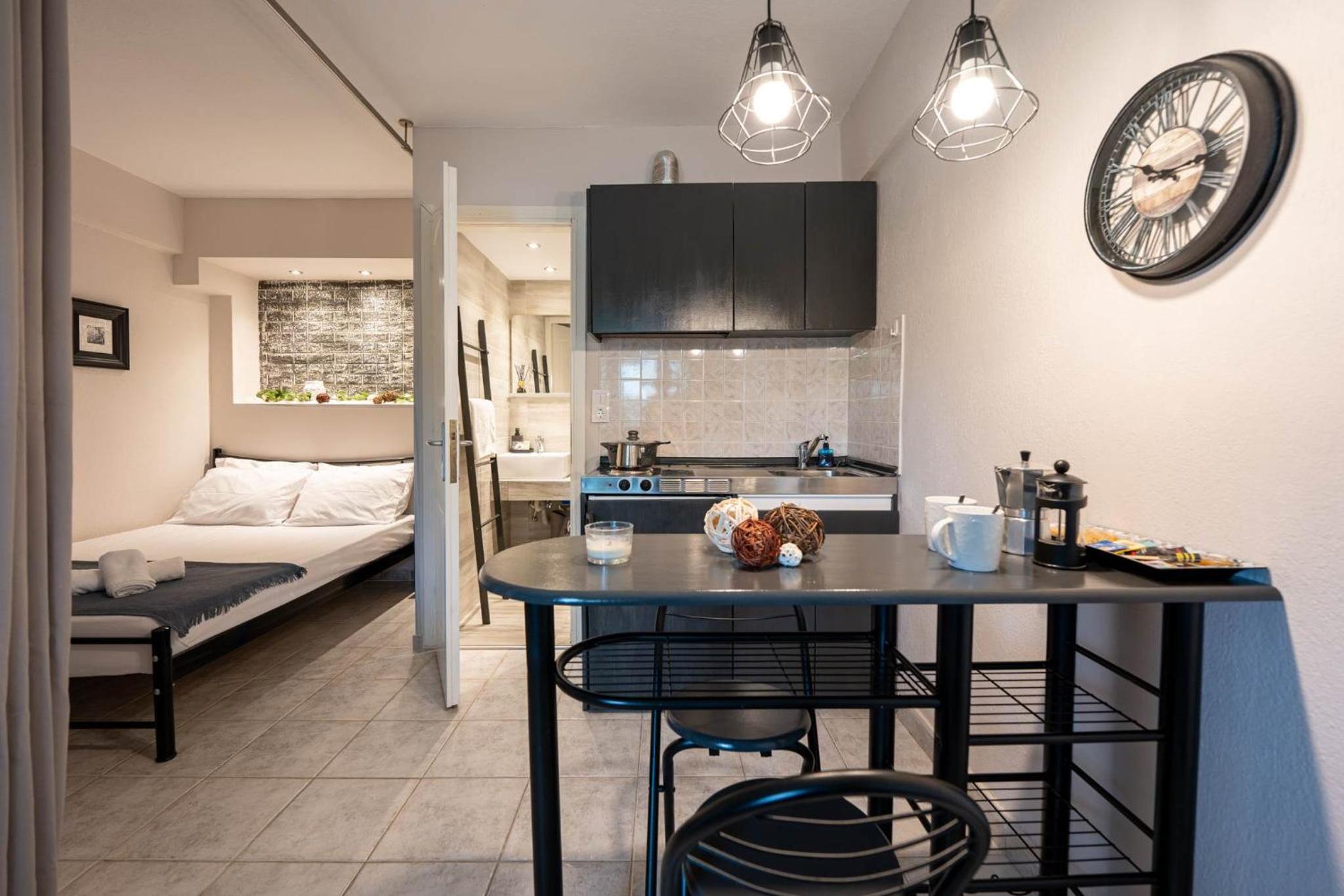 One-Bedroom House photo 2