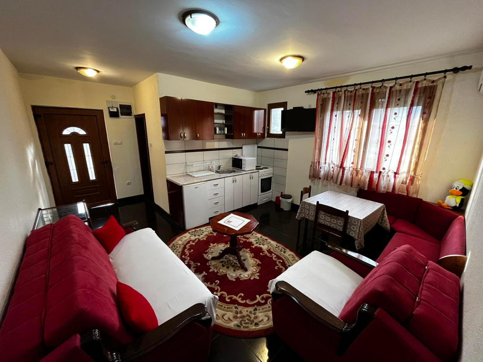 One-Bedroom Apartment photo 2