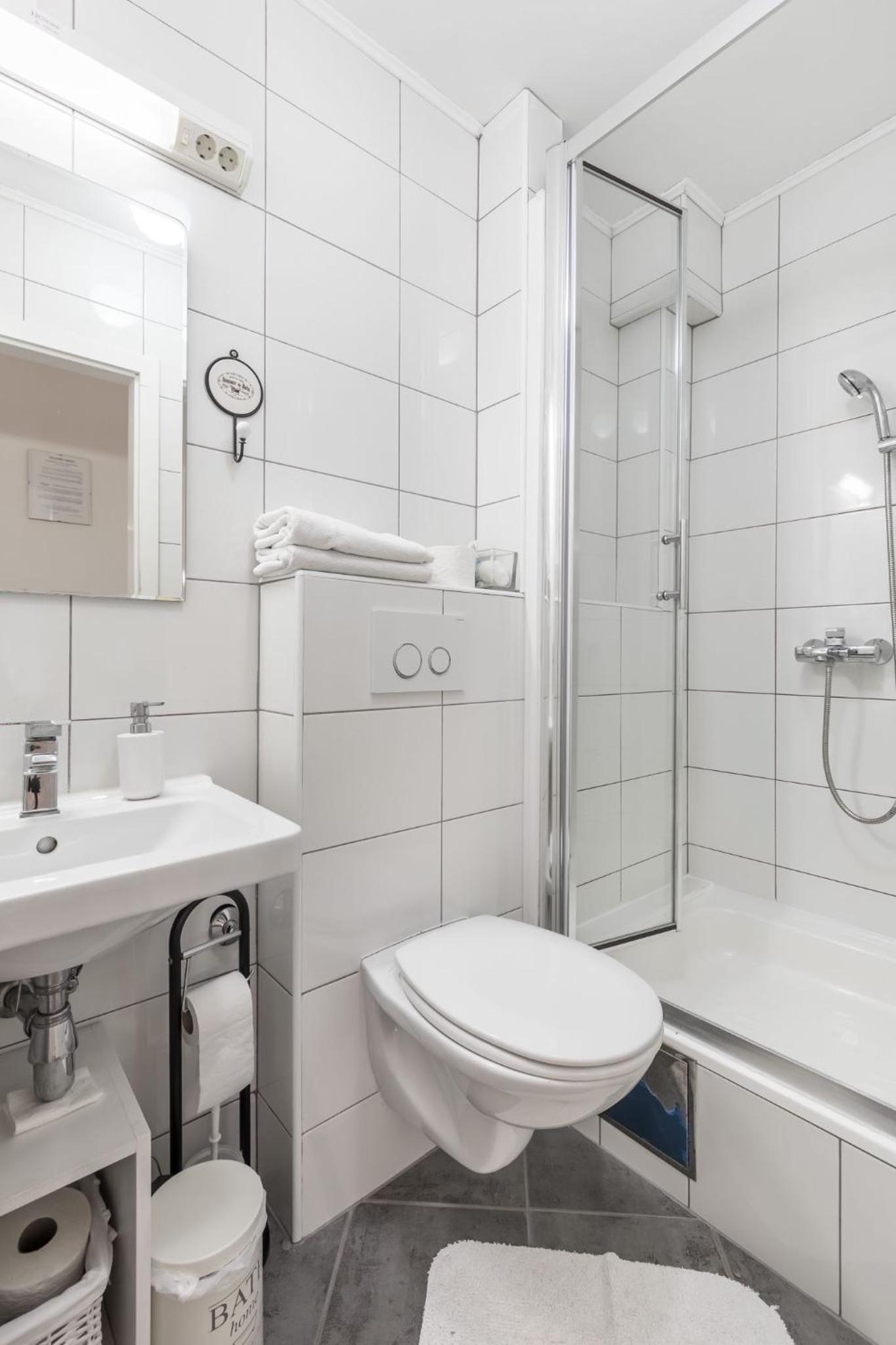 Double Room - Photo 3