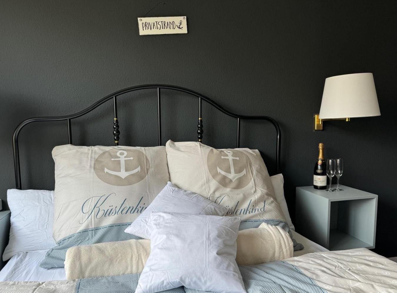 Double Room with Extra Bed photo 1