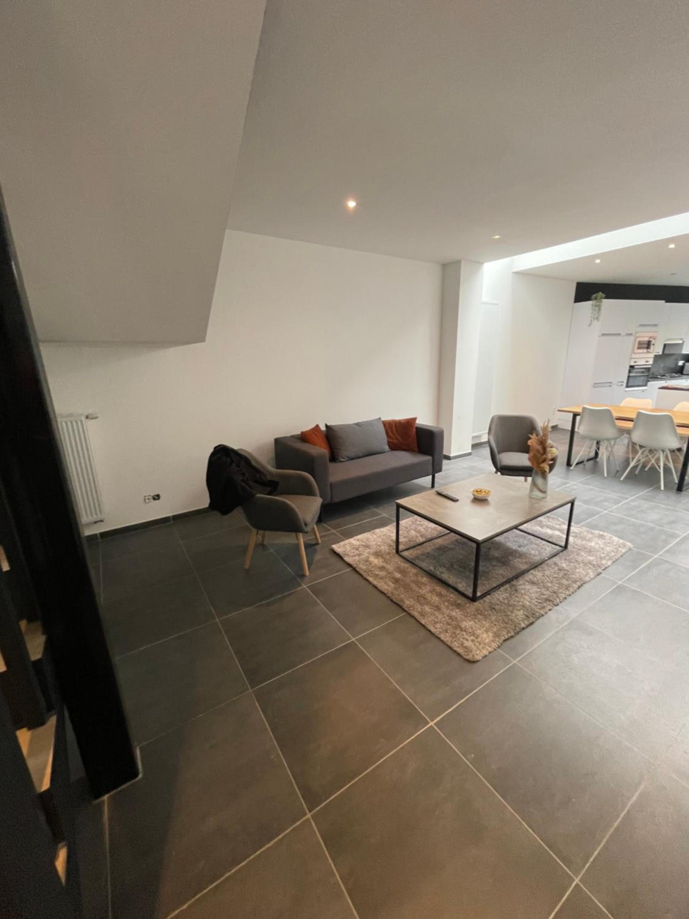 Three-Bedroom Apartment photo 2