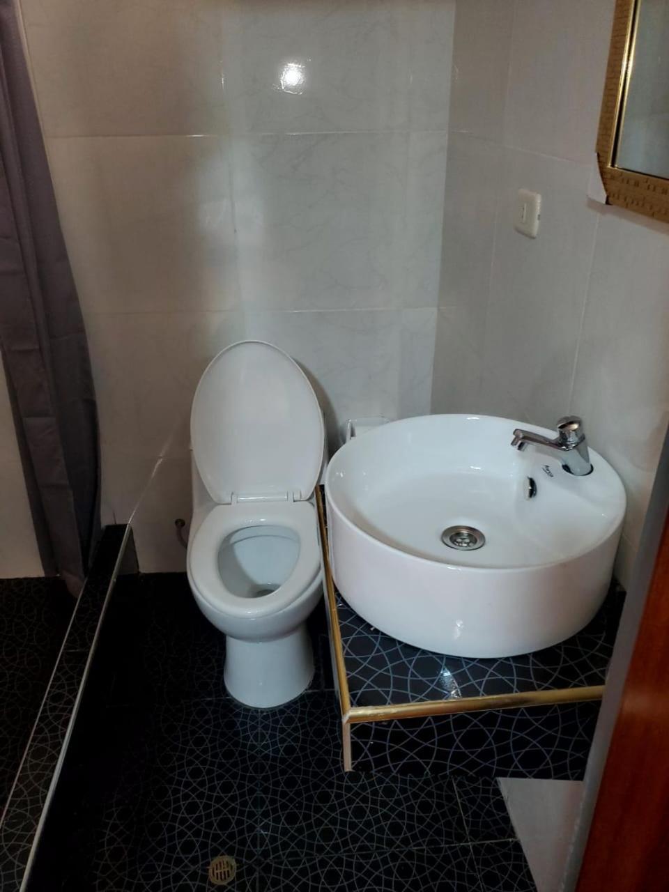 Single Room With Private Bathroom photo 2