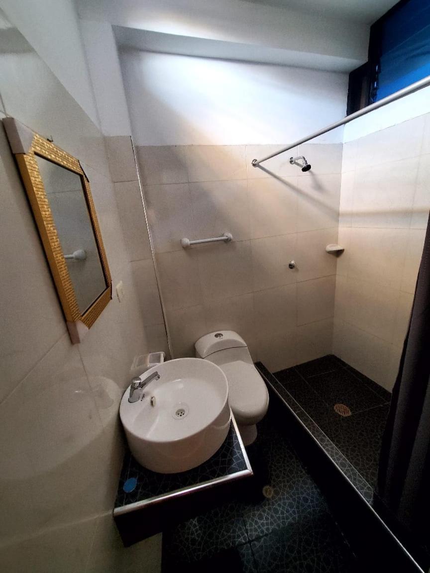 Single Room With Private Bathroom photo 3